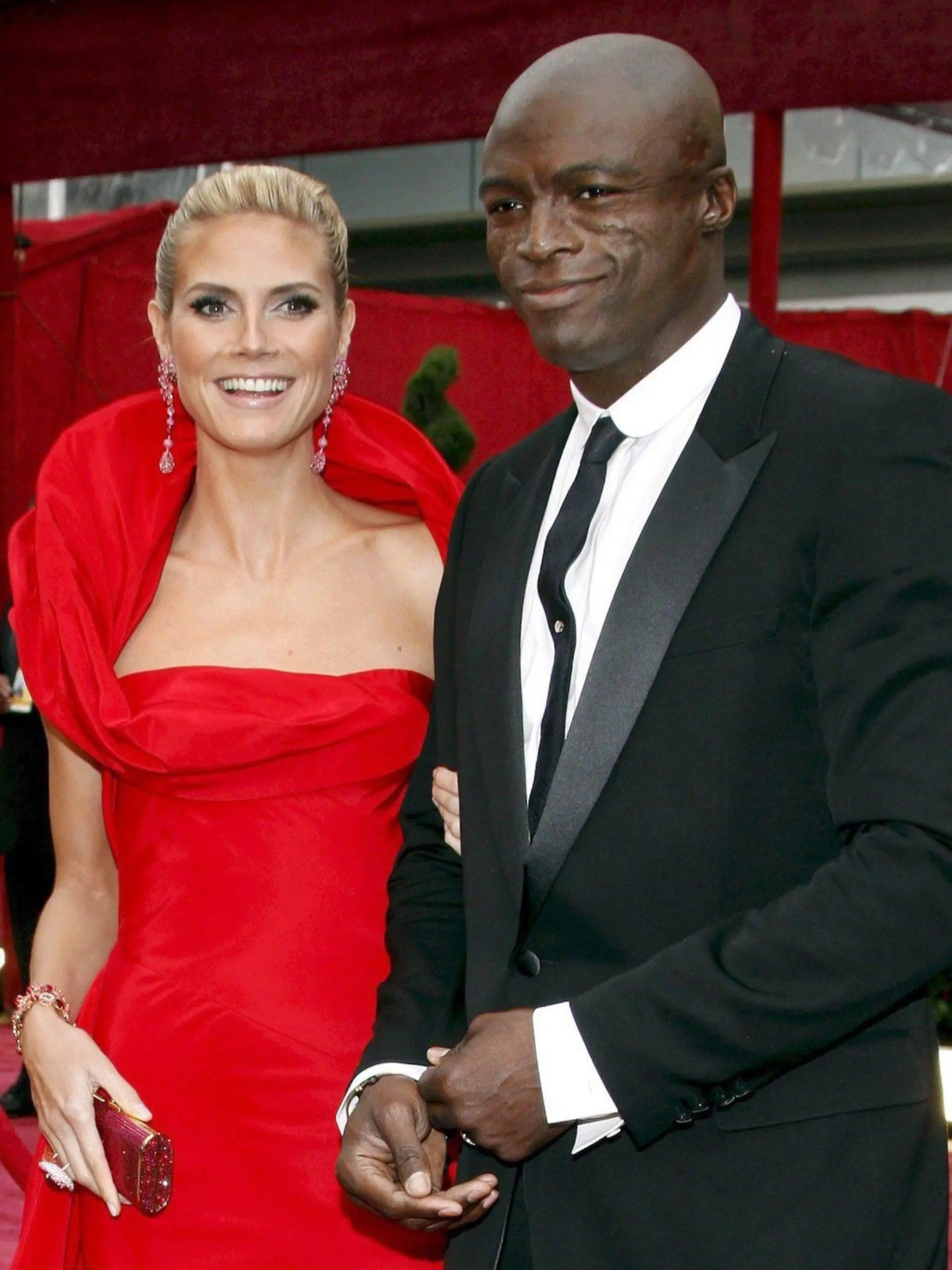 ARCHIV - Heidi Klum und Seal am 24.02.2008 auf der Oscar-Verleihung in Los Angeles, USA. Das Topmodel hat sich nach den jüngsten Äußerungen von Noch-Ehemann Seal jetzt selbst zu Wort gemeldet. «Ich schätze all unsere großartigen Erinnerungen, die Seal und ich über die Jahre hinweg geschaffen haben», sagte Klum am Montag (03.09.2012) in einer Mitteilung gegenüber den US-Promi-Blätter «People» und «Us Weekly». Foto: Andrew Gombert dpa (zu dpa 0071 vom 04.09.2012)  +++(c) dpa - Bildfunk+++