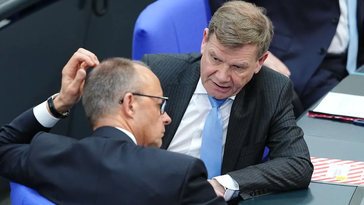 Den erfahrenen Außenexperte Wadephul will Merz ins Kabinett holen. (Archivbild)