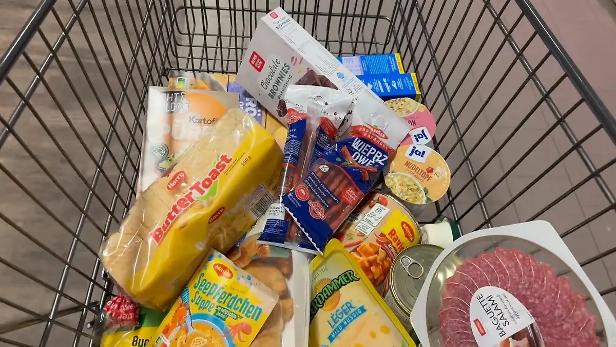 Wie ungesund sind Fertiggerichte wirklich? Der RTL-Test mit krassem Ergebnis Familie macht den Praxis-Test