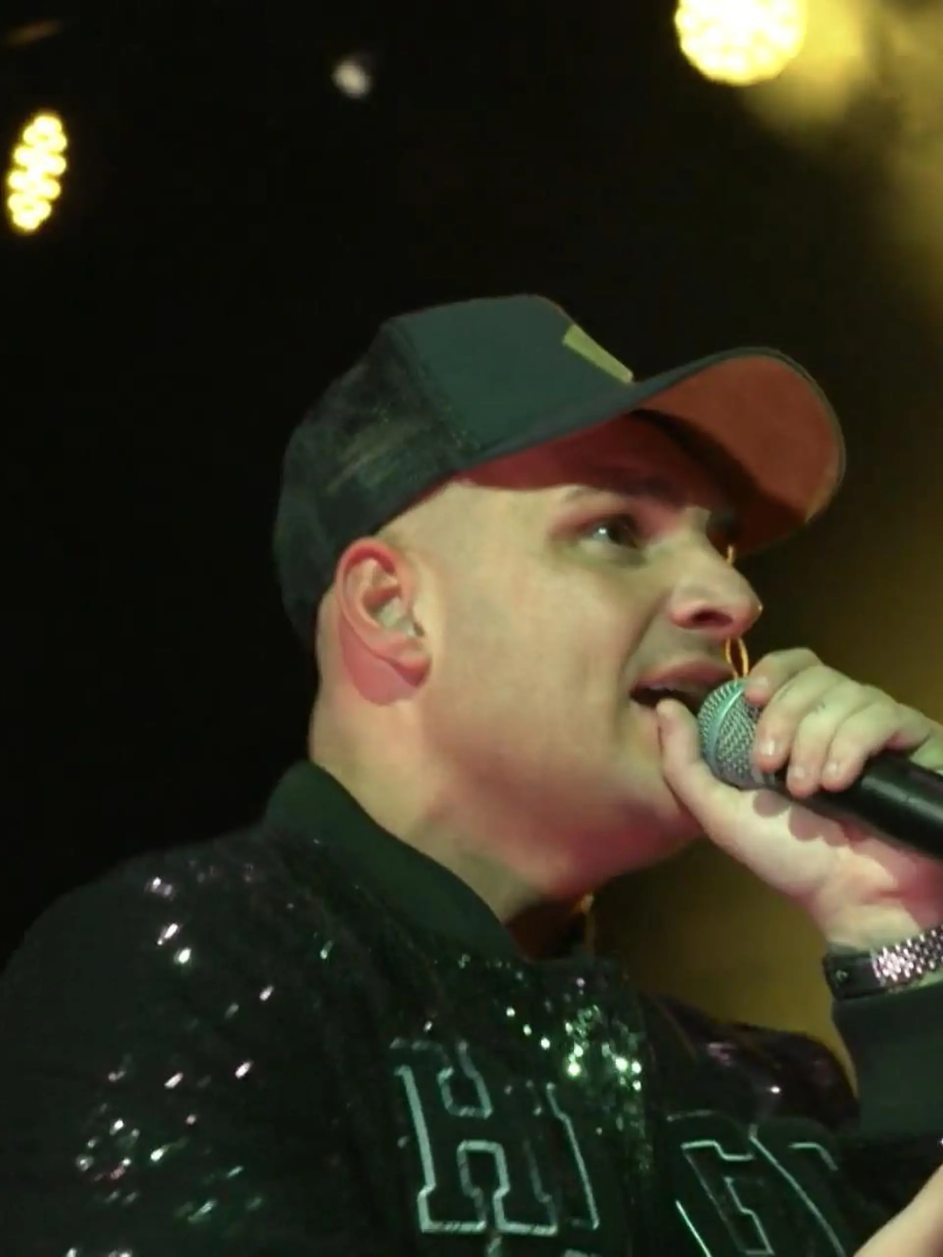 Bild zu: "So groß ist Pietro Lombardis Penis wirklich"