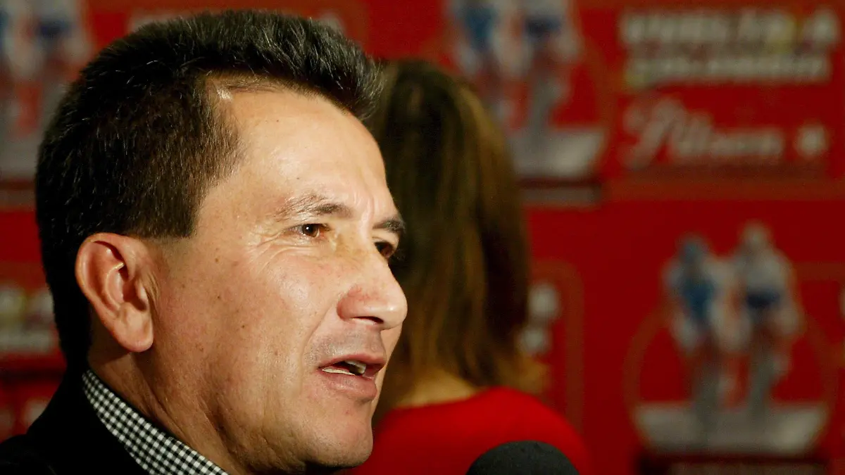 Luis Herrera, ehemaliger Radprofi aus Kolumbien, bei einer Pressekonferenz im Jahr 2007 in Bogota.
