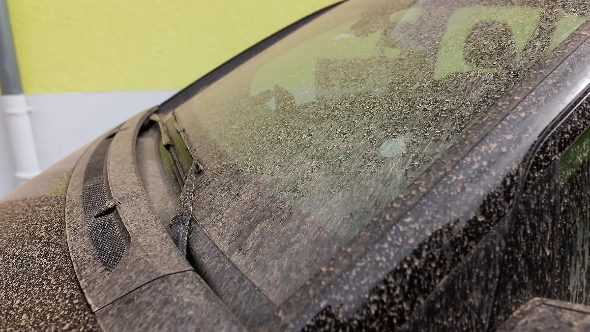 Insbesondere für die Autos kann der Staub kratzige Folgen haben.
