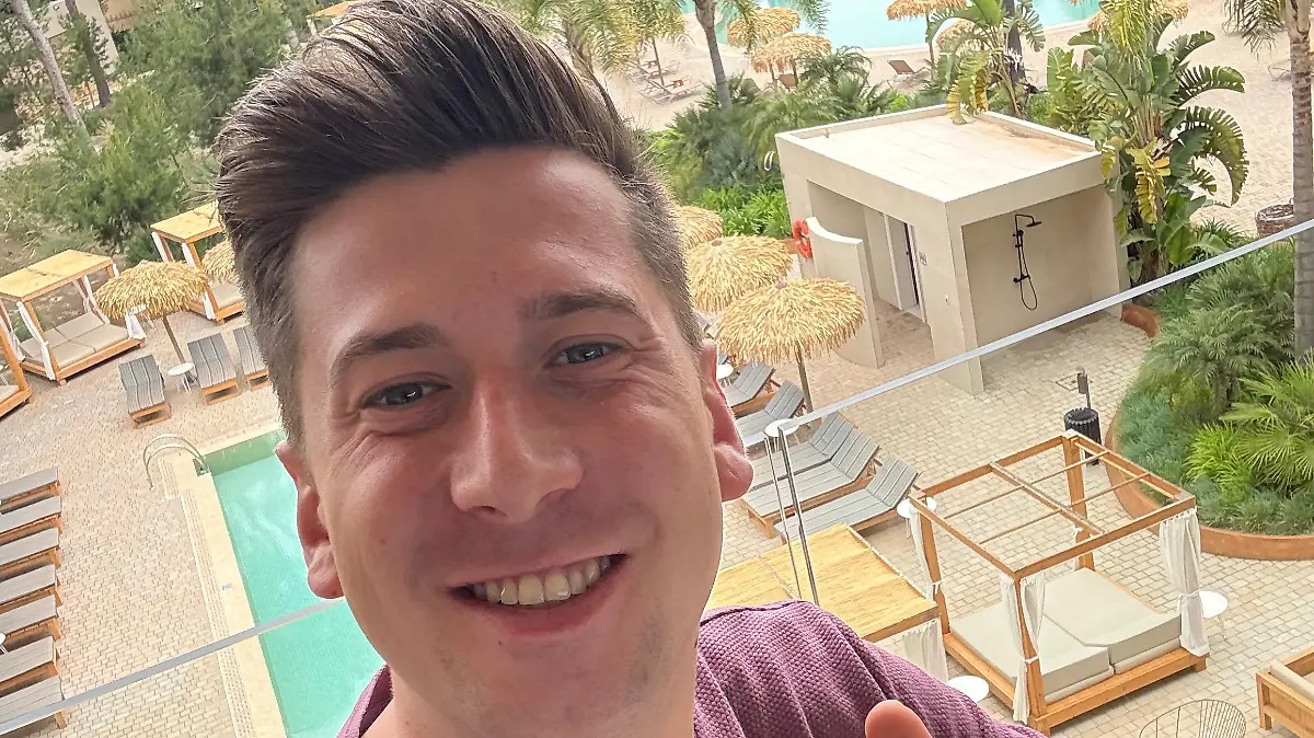 Ein DJ, der den Sommerhit schon mal selber hatte. Mit „Layla” hatte DJ Robin mit Kumpel Schürze den Ballermann-Song 2022. Er sorgt aktuell im Oberbayern für gute Laune