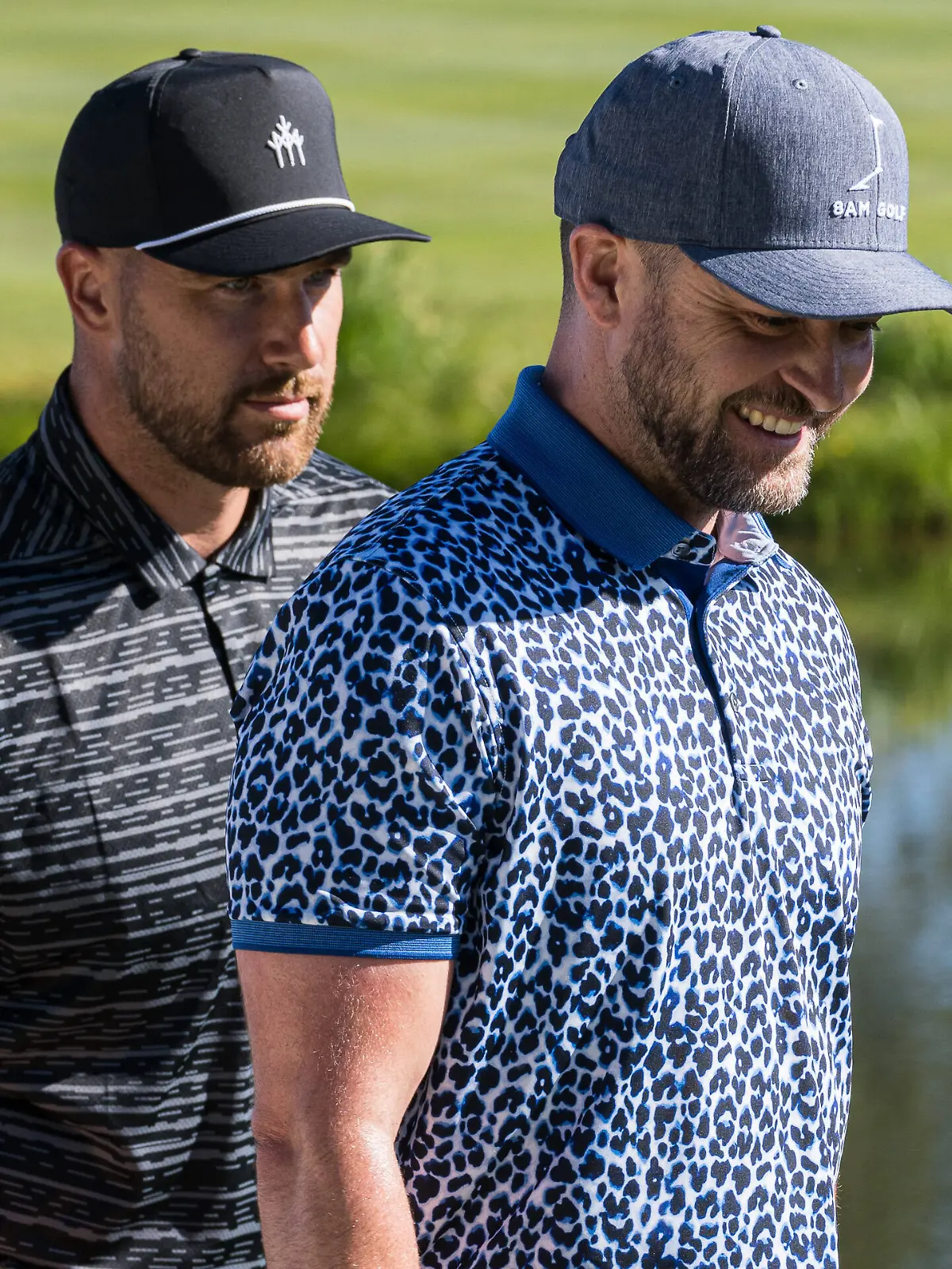  NFL-Star Travis Kelce (l.) und Pop-Titan Justin Timberlake auf dem Edgewood Tahoe Golf Course in South Lake Tahoe, Kalifornien, am 6. Juli 2022. 