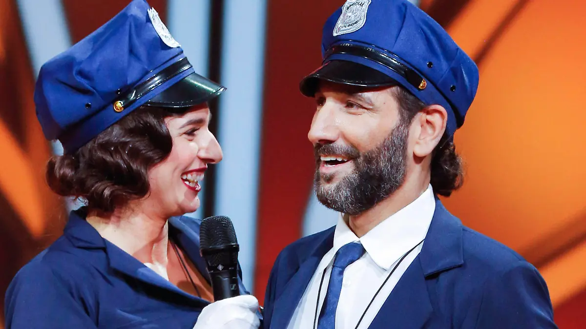 Sally Özcan mit Massimo Sinato in der fünften Live-Show der 16. Staffel der RTL-Tanzshow 'Let's Dance' im MMC Coloneum. Köln, 24.03.2023