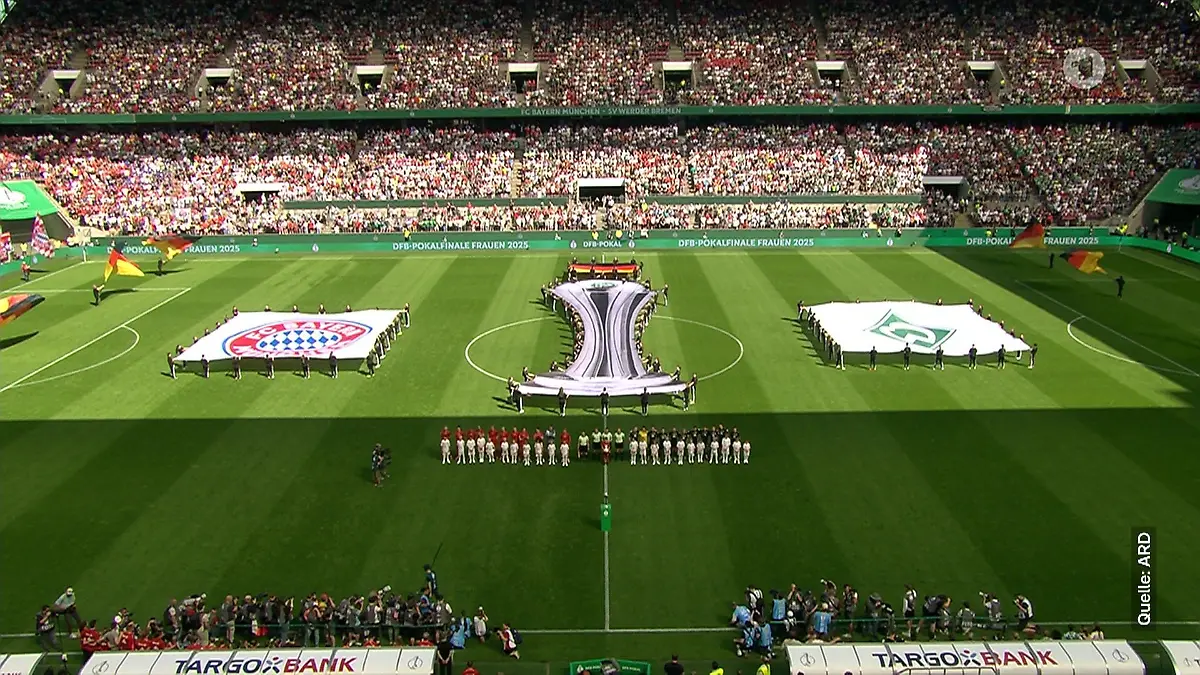 Schüller-Show: FC Bayern macht historisches Double perfekt Werder unterliegt im DFB-Pokalfinale