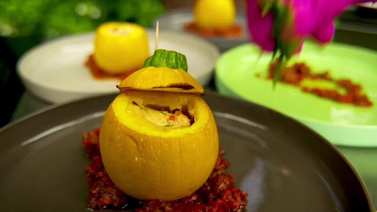 Die Vorspeise: Vegetarisch gefüllte Kugel-Zucchini