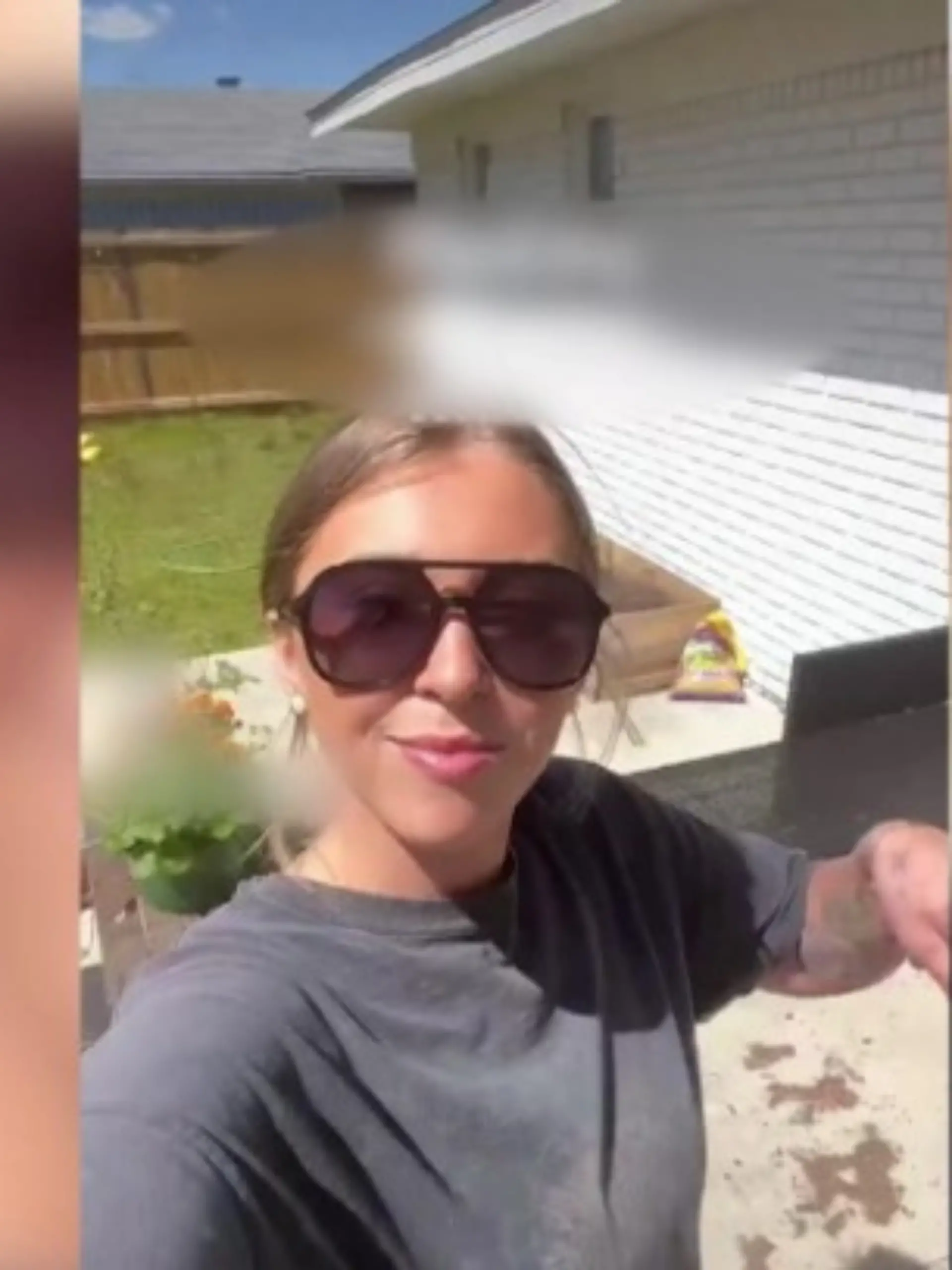 Faith (23) will beweisen: Plazenta ist der perfekte Pflanzendünger!