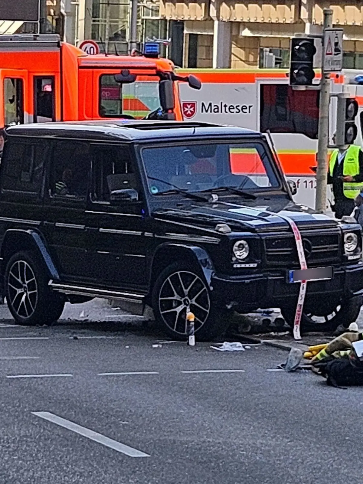 Bild zu: "Unfallfahrer von Stuttgart „bedauert das Geschehene zutiefst”"