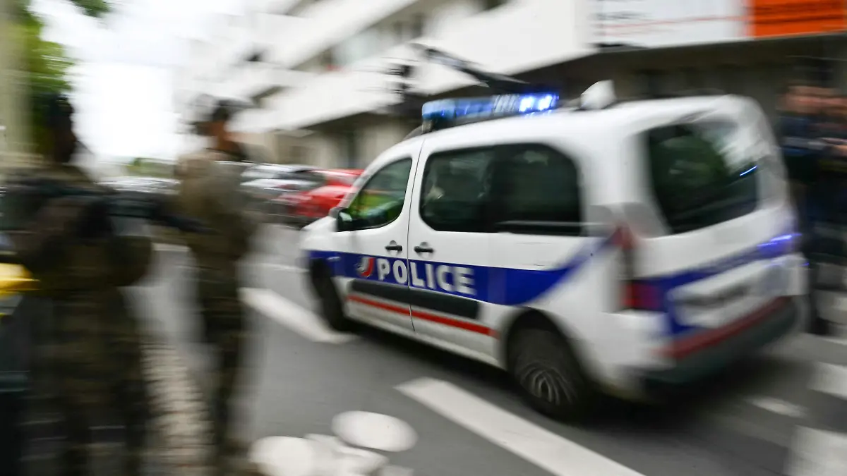 Die Polizei befreite den Vater des Millionärs. (Symbolbild)