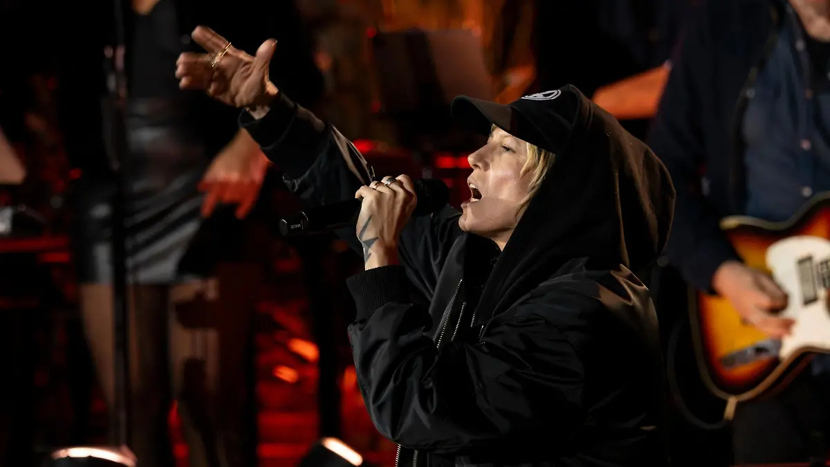 Mieze von MiA erlebt den krassen Fan-Moment Mieze bleibt „Troy“