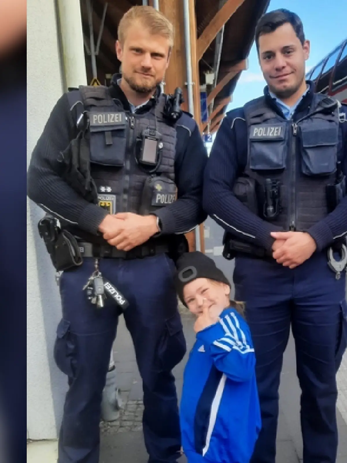 Bild zu: "Junge (4) steigt unbemerkt in Zug und fährt davon!"
