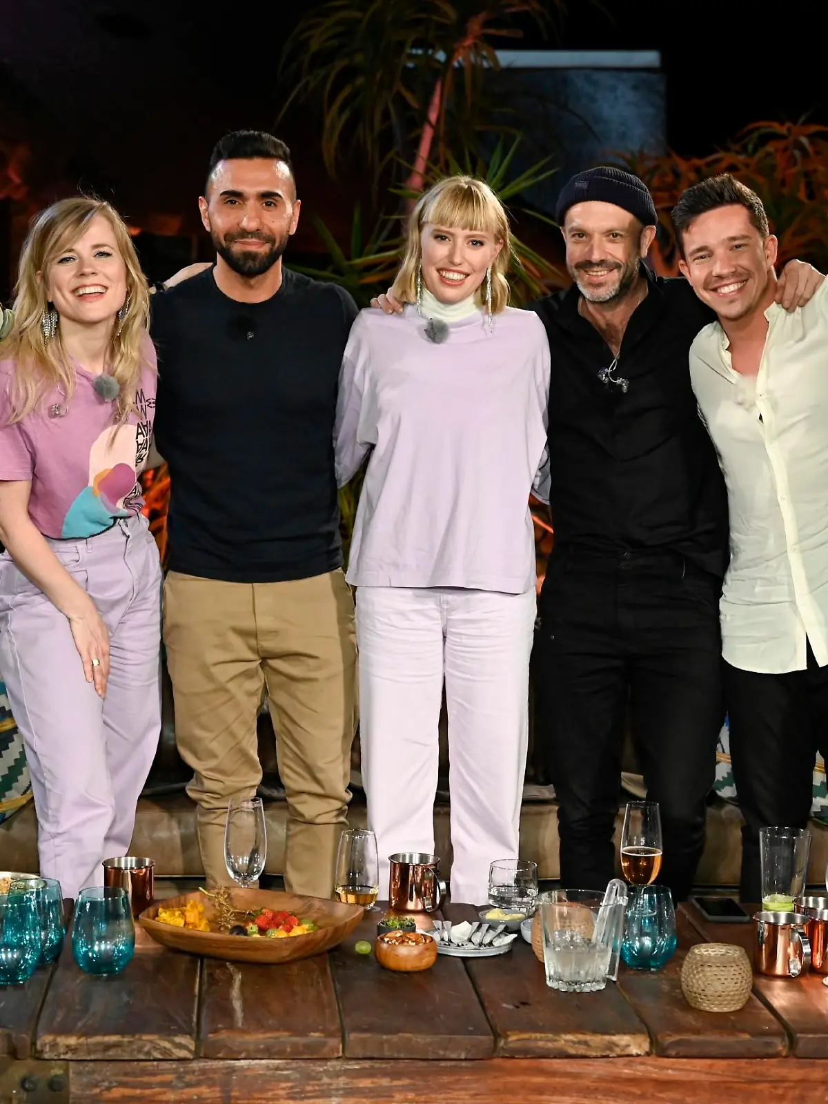 V.l.: Michael Patrick Kelly, Ilse DeLange, MoTrip, LEA, Jan Plewka, Nico Santos, Max Giesinger