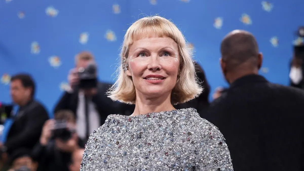 Pamela Anderson präsentierte bei der Met Gala in New York ihre neue Frisur.