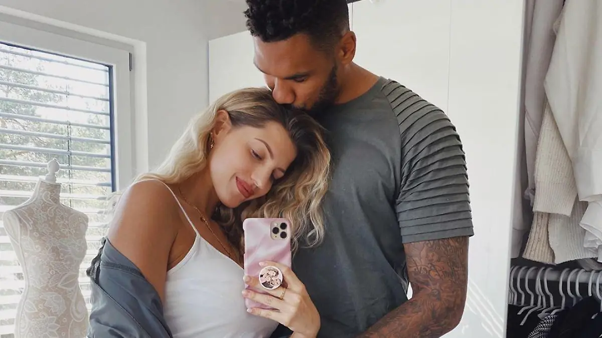 Sarah und Dominic Harrison erwarten ihr zweites Baby.