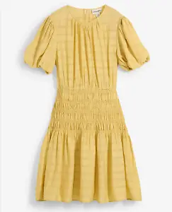 Gelbes Minikleid mit Smokeinsatz