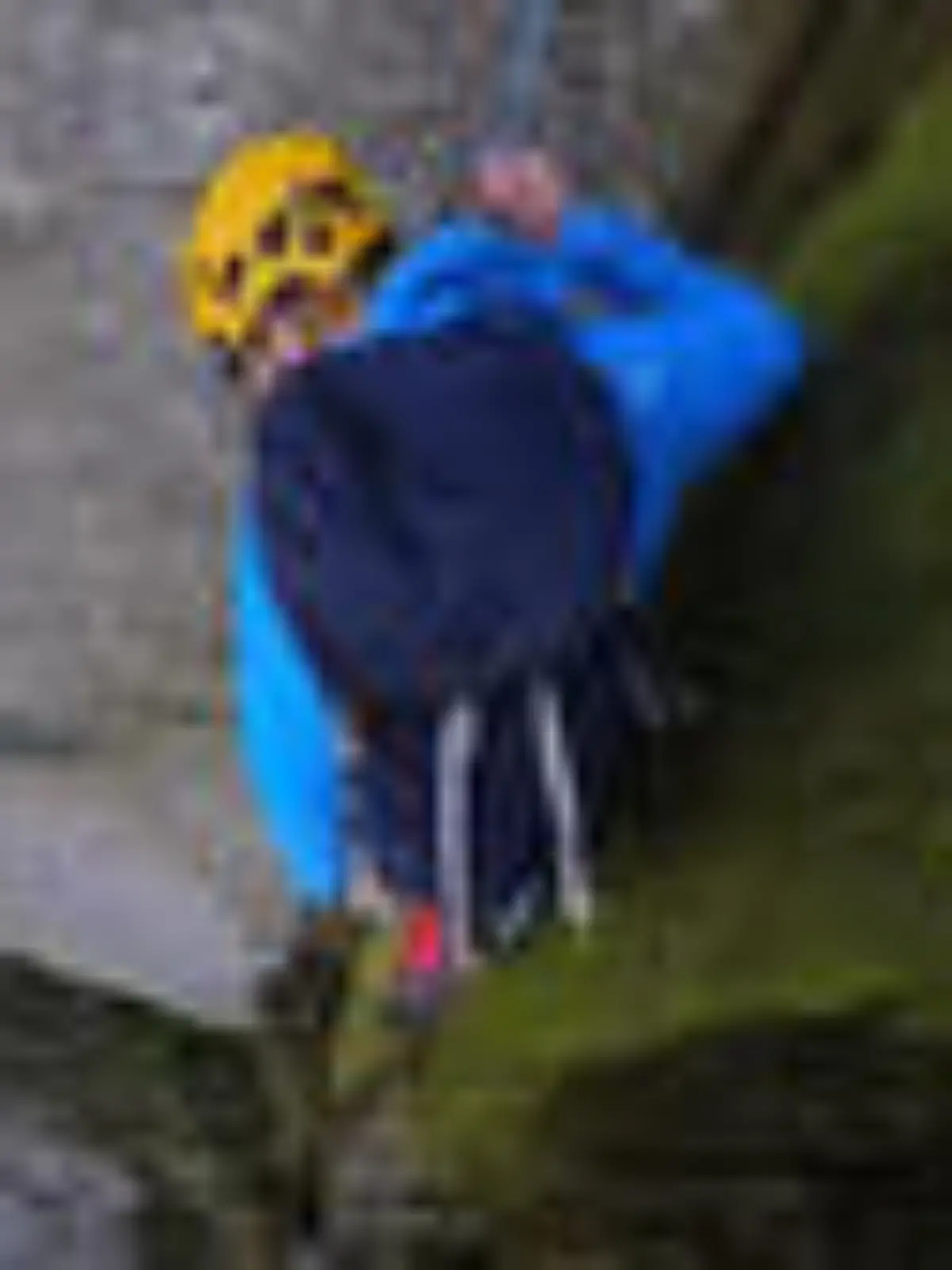 Bild zu: "Falsch gesichert! Kletterer rutscht von 900-Meter-Berg ab"