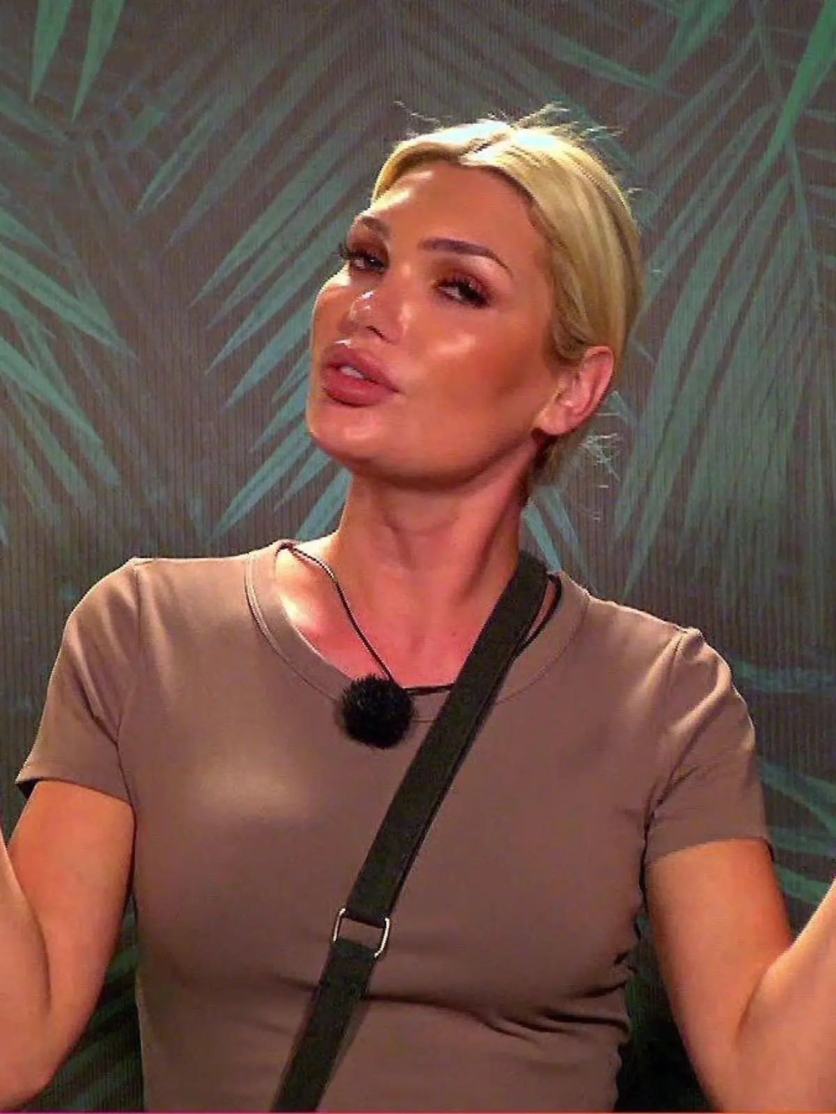 Bild zu: "Giuliana Farfalla: „Komm, ich zeig dir ma Vagina!”"
