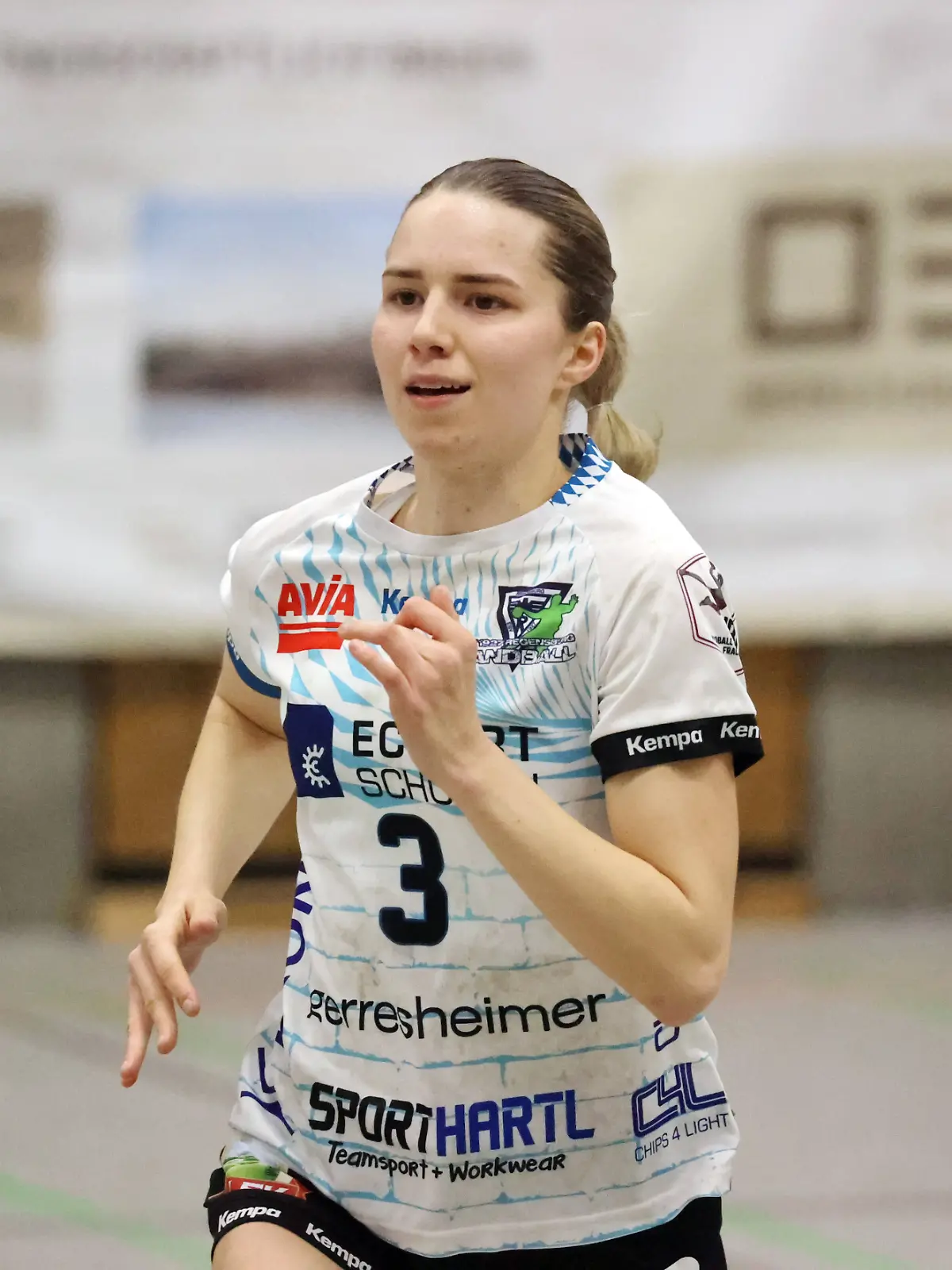 Anika Neuer macht Handballpause für ihr Kind