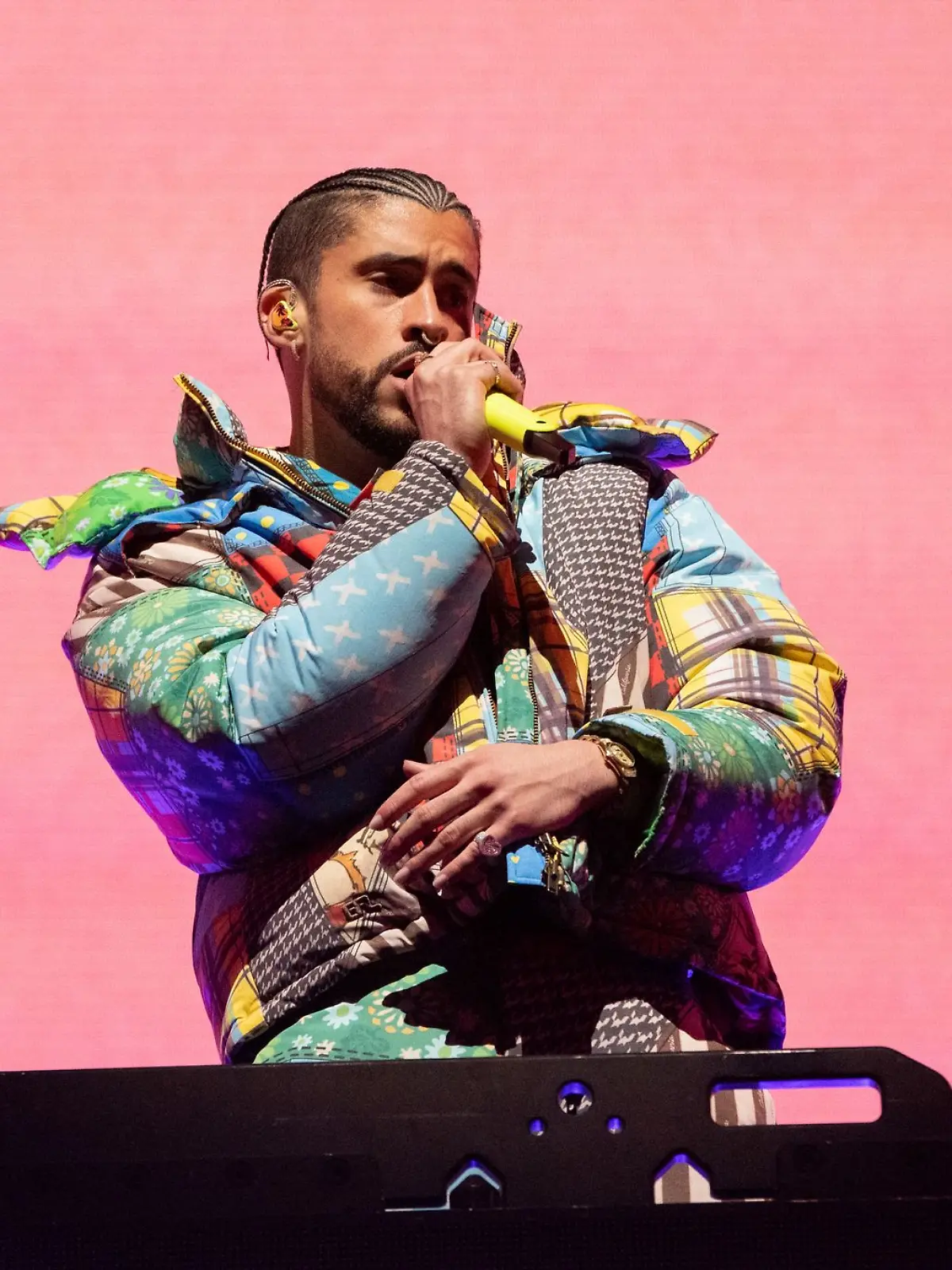 Bild zu: "Superstar Bad Bunny stürmt zur Super-Bowl-Halbzeit-Show!"