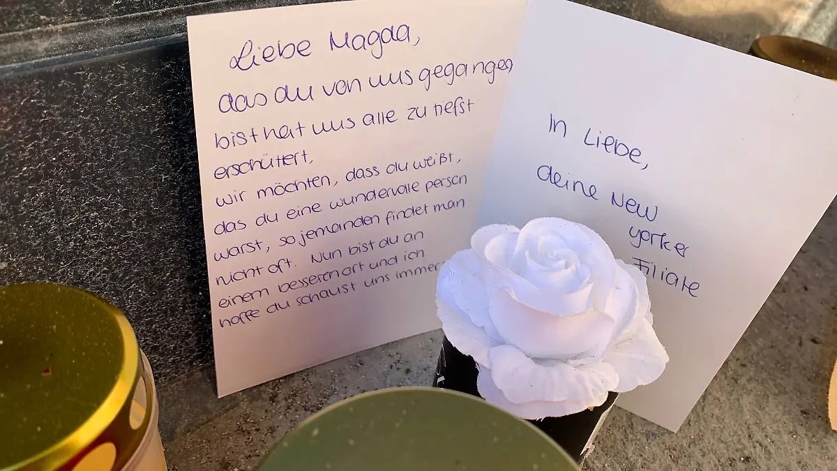 „Liebe Magda...” – Kolleginnen und Kollegen nehmen mit bewegenden Worten Abschied von der Getöteten.