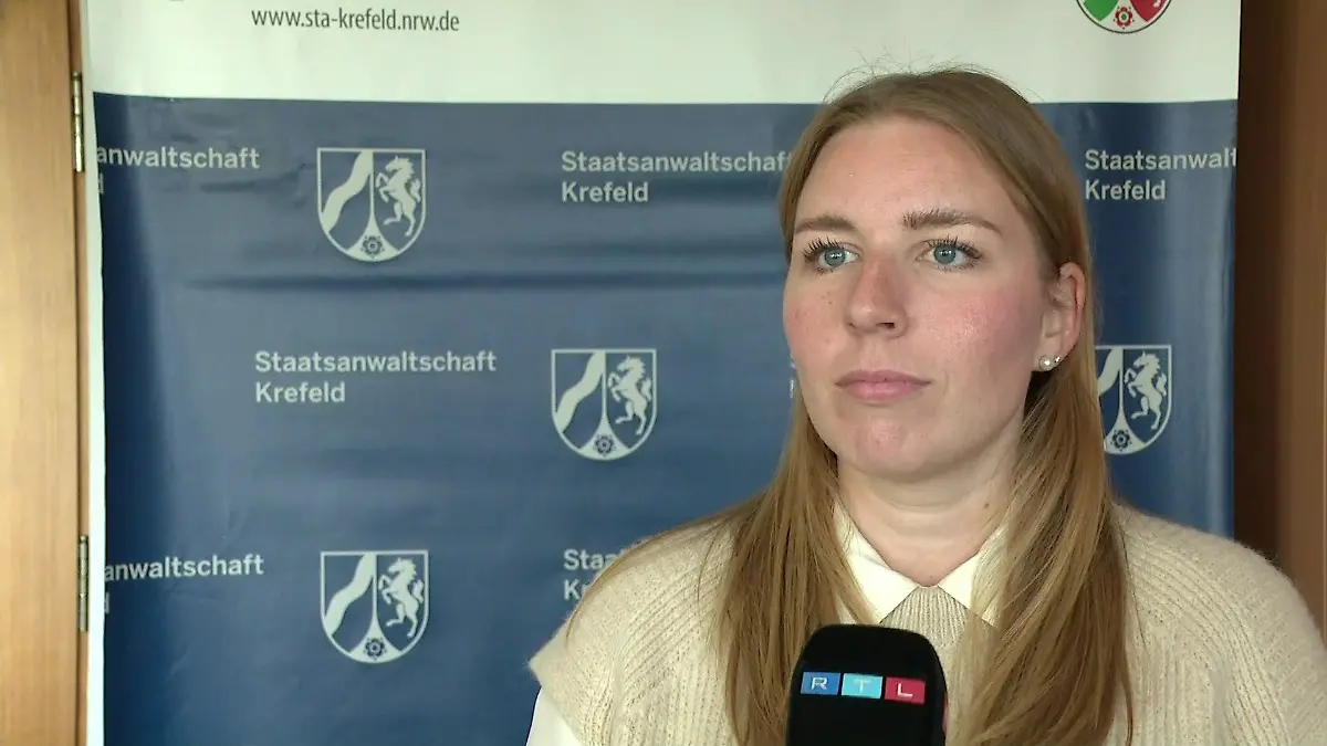 Die Staatsanwaltschaft Krefeld ermittelt wegen Totschlags. Hannah Kleinhanß bestätigt RTL: Haftbefehl gegen den 25-jährigen wurde erlassen.