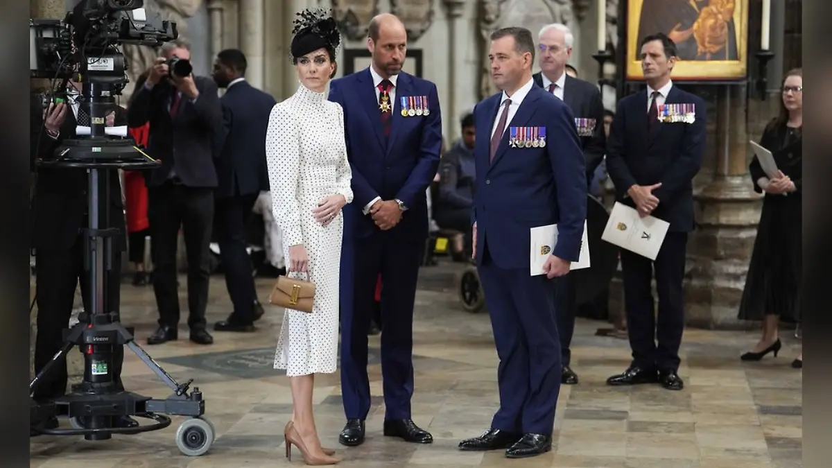 Prinzessin Kate und Prinz William anlässlich des 80. Jahrestages des „Victory in Europe Day” bei einem Dankgottesdienst in der Westminster Abbey in London. 