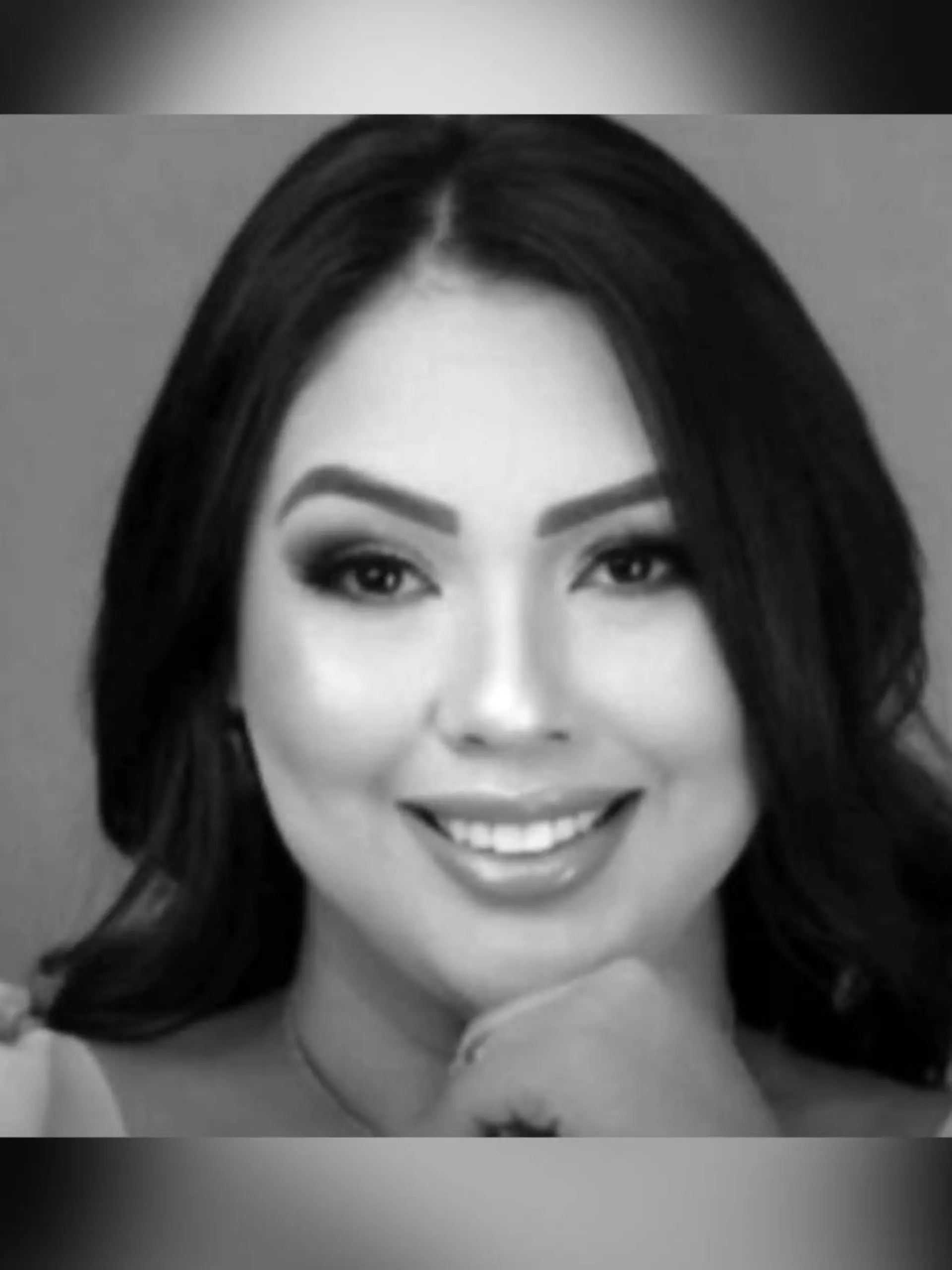 Bild zu: "Beauty-Influencerin stirbt nach Magenverkleinerung"