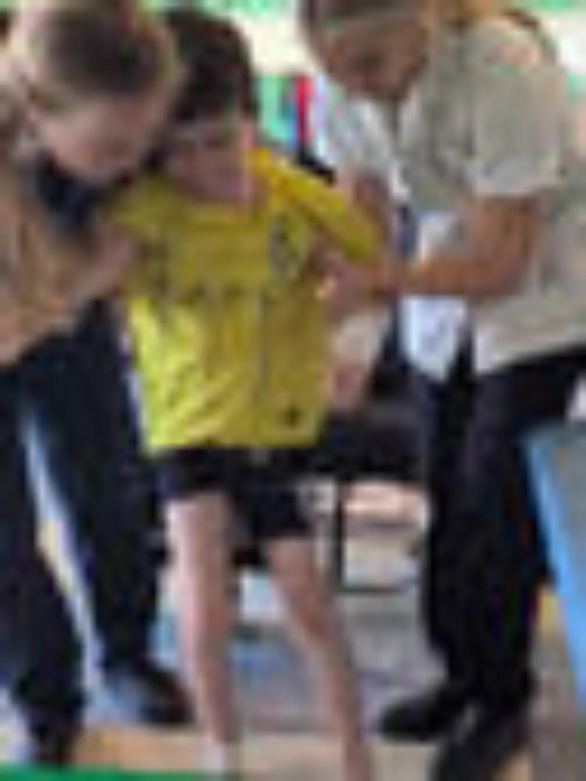Bild zu: "Schwindel entpuppt sich als Schlaganfall! Louie (7) kämpft sich zurück"