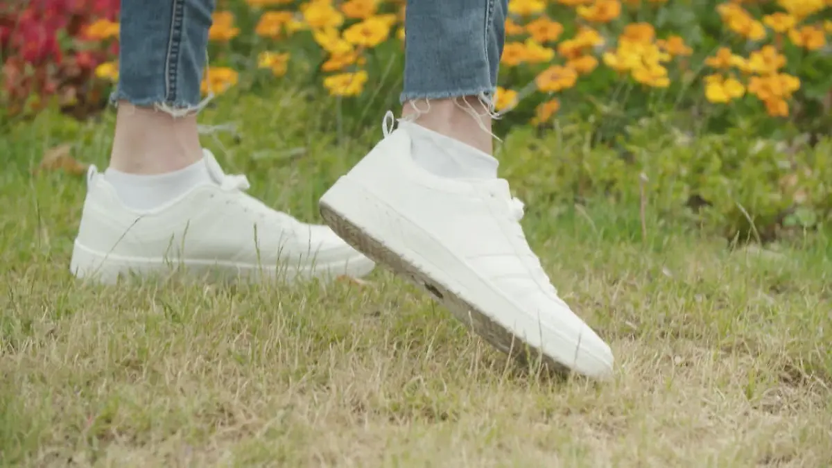 Wie gut sind die klimaneutralen Sneaker von Aldi? Nachhaltige Turnschuhe für 13 Euro im Test