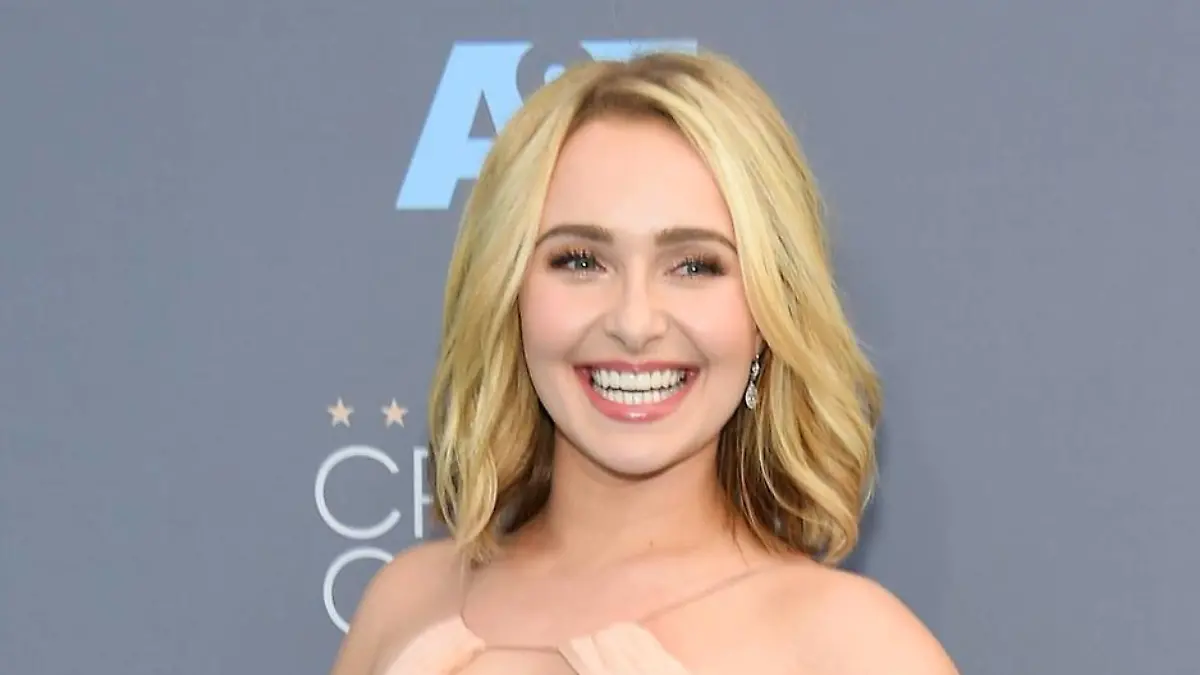 Hayden Panettiere arriving at the 21st Annual Critics Choice Awards in Santa Monica, California - Jan 17, 2016 - Critics Choice Awards 2016, Santa Monica California United States Barker Hangar PUBLICATIONxINxGERxSUIxAUTxONLY Copyright: xChasexRollinsx h_00223782