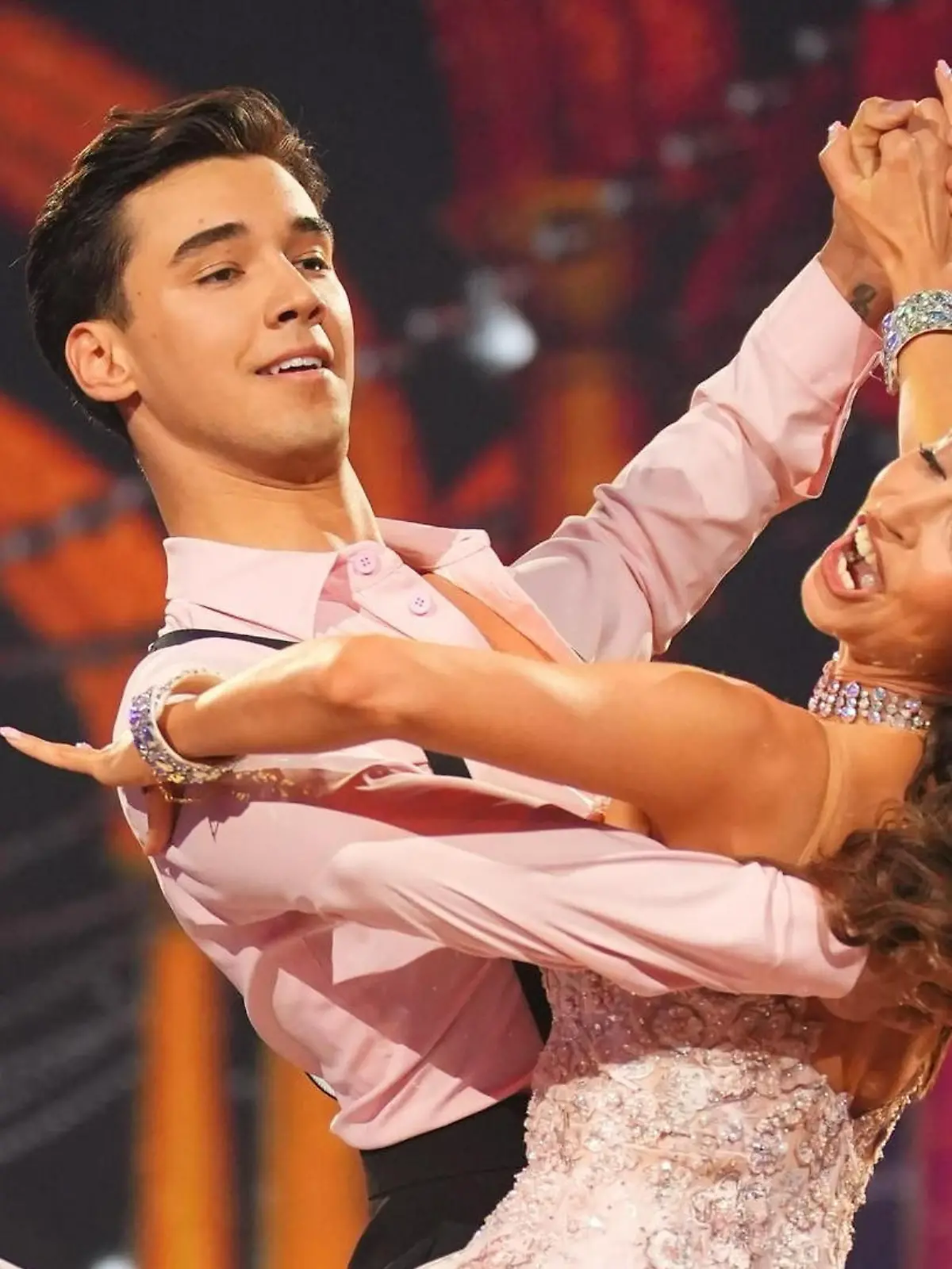 Bild zu: "Diego Pooth bekommt keine guten Haltungsnoten von Llambi"