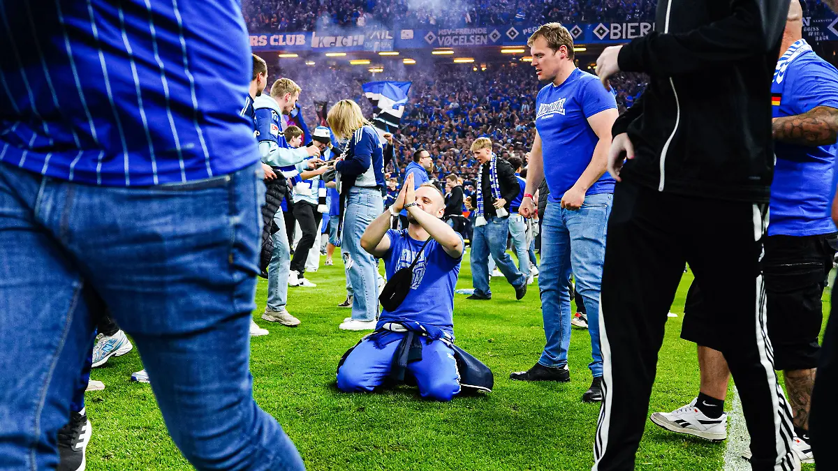 Der Hamburger SV kehrt nach sieben Jahren in die Fußball-Bundesliga zurück. 