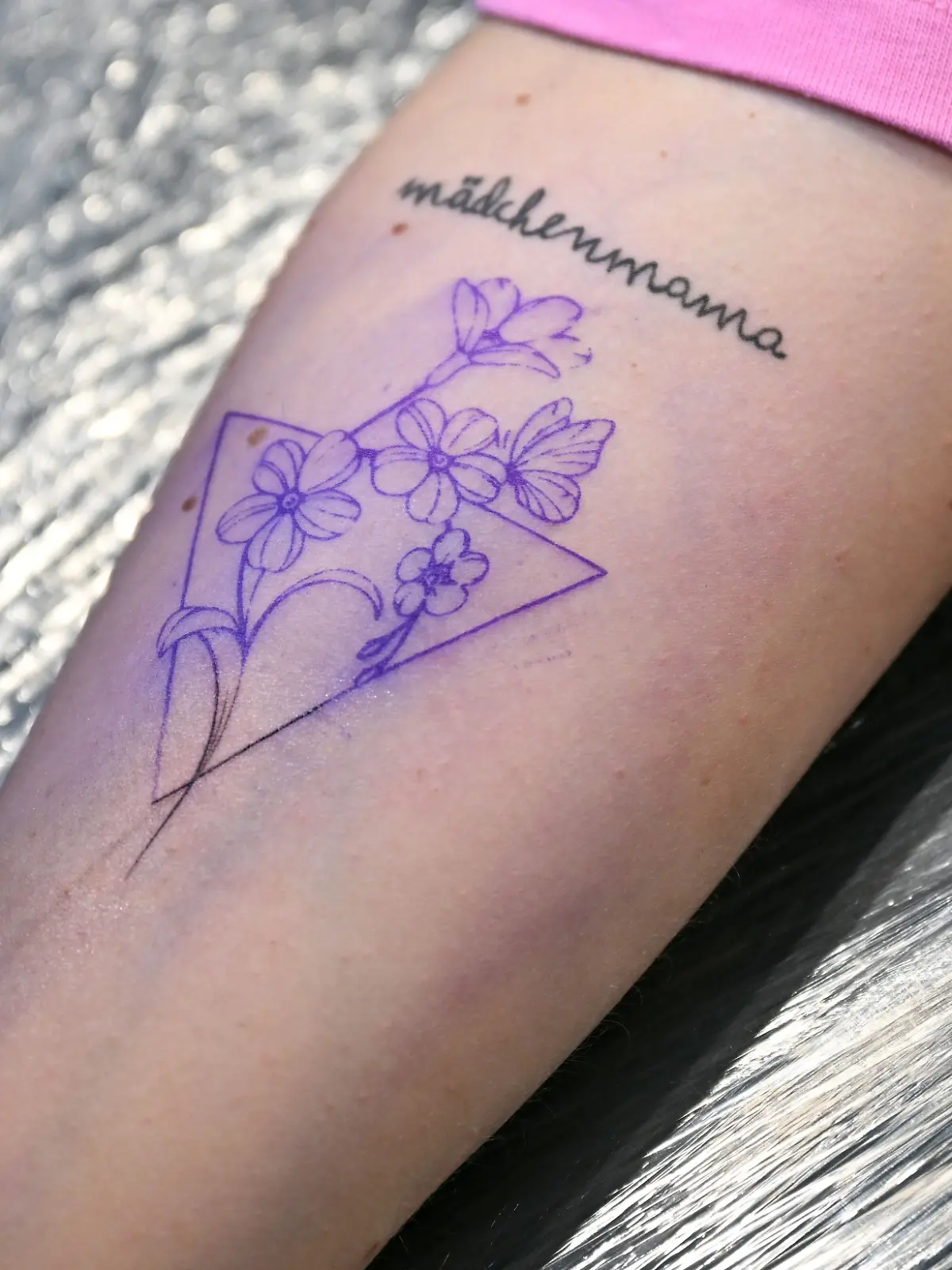 Bild zu: "Tattoo nach Fehlgeburt! Lena (35) hilft es in der Trauer"