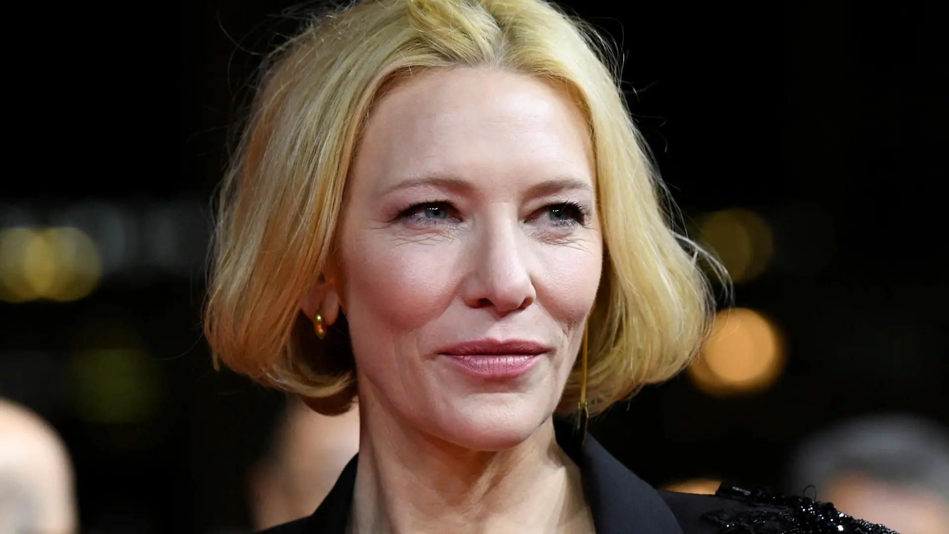 FILE PHOTO: FILE PHOTO: Actor Cate Blanchett arrives for the screening of the series "Stateless" during the 70th Berlinale International Film Festival in Berlin, Germany February 26, 2020. REUTERS/Annegret Hilse/File Photo