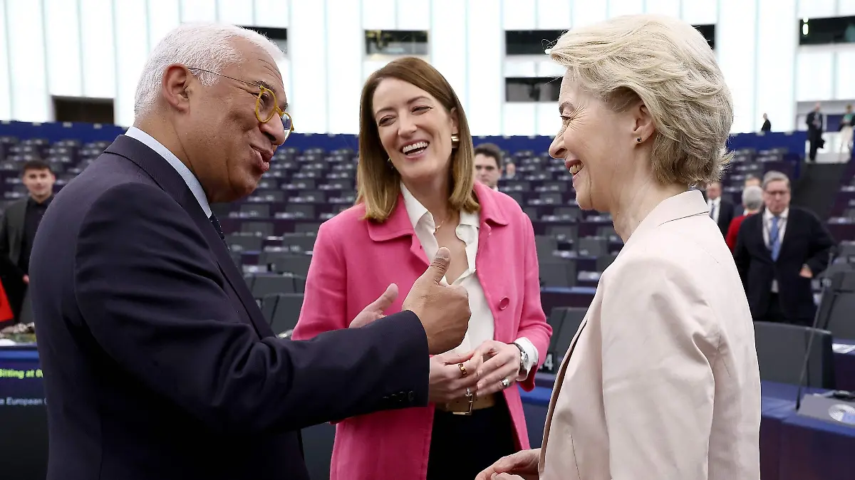 Waren zu dritt 200 Kilometer im Charter-Jet unterwegs: António Costa, Roberta Metsola und Ursula von der Leyen.