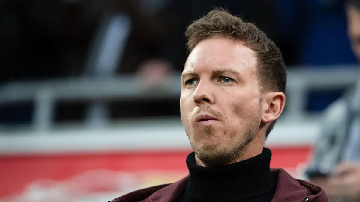 ARCHIV - 19.03.2023, Nordrhein-Westfalen, Leverkusen: Fußball: Bundesliga, Bayer Leverkusen - Bayern München, 25. Spieltag, BayArena. Bayerns Trainer Julian Nagelsmann vor dem Spiel. Der FC Bayern hat sich von Julian Nagelsmann einem Medienbericht zufolge getrennt.  (zu dpa: «Bayern-Hammer: Tuchel soll Trainer-Job von Nagelsmann übernehmen») Foto: Marius Becker/dpa +++ dpa-Bildfunk +++