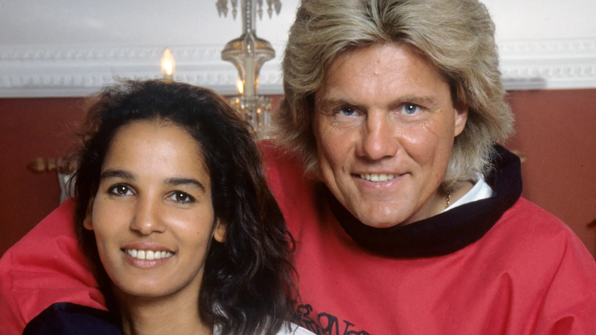 Dieter Bohlen mit seiner damaligen Freundin Nadja abd el Farrag aufgenommen 1994 in Hamburg.