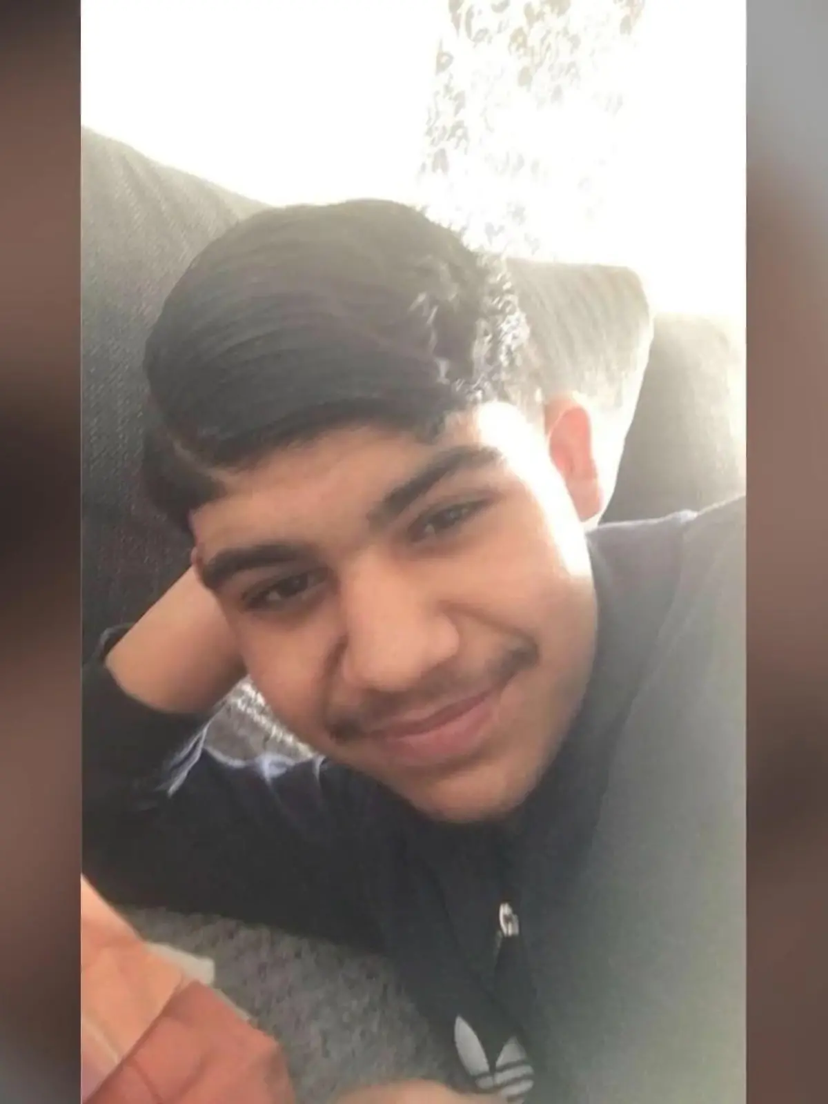 Bild zu: "Tolga (14) auf Spielplatz erstochen – „Er ist hoffentlich an einem besseren Ort”"
