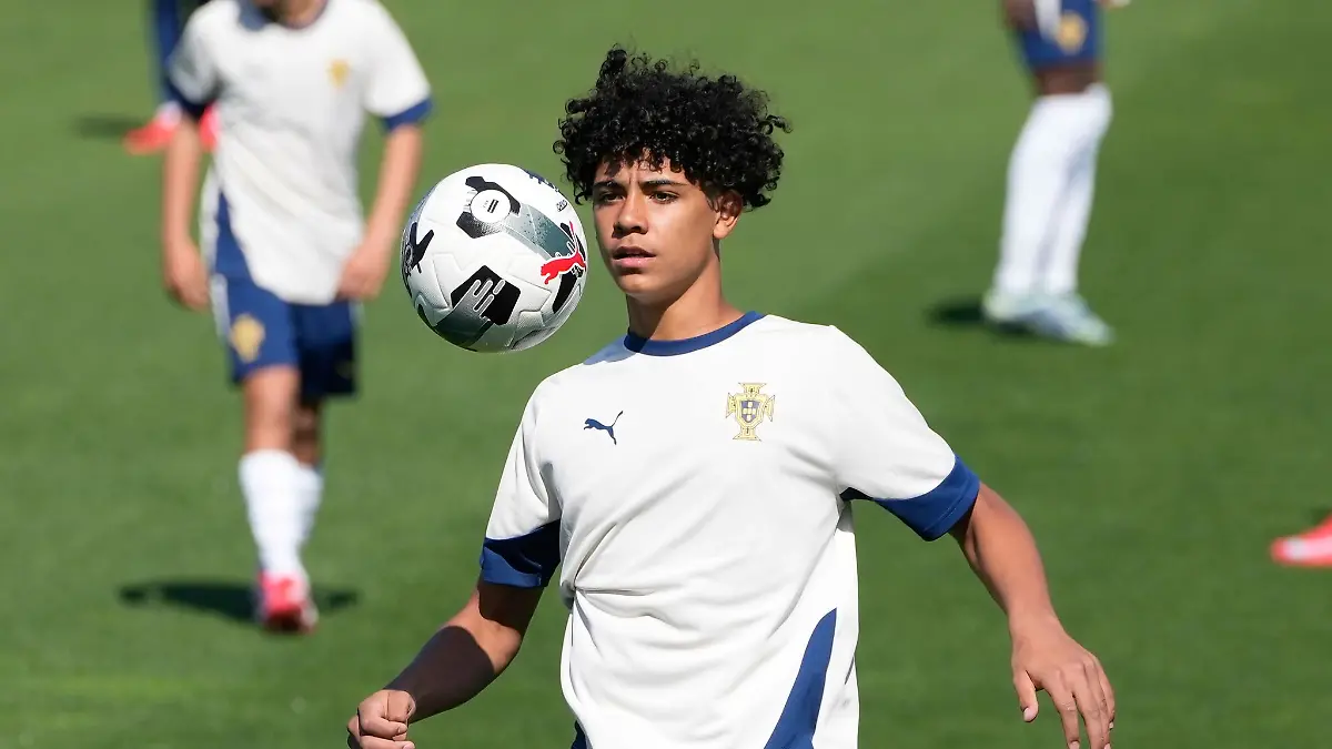 Cristiano Ronaldo Junior, der Sohn von Cristiano Ronaldo, ist nun Junioren-Nationalspieler.