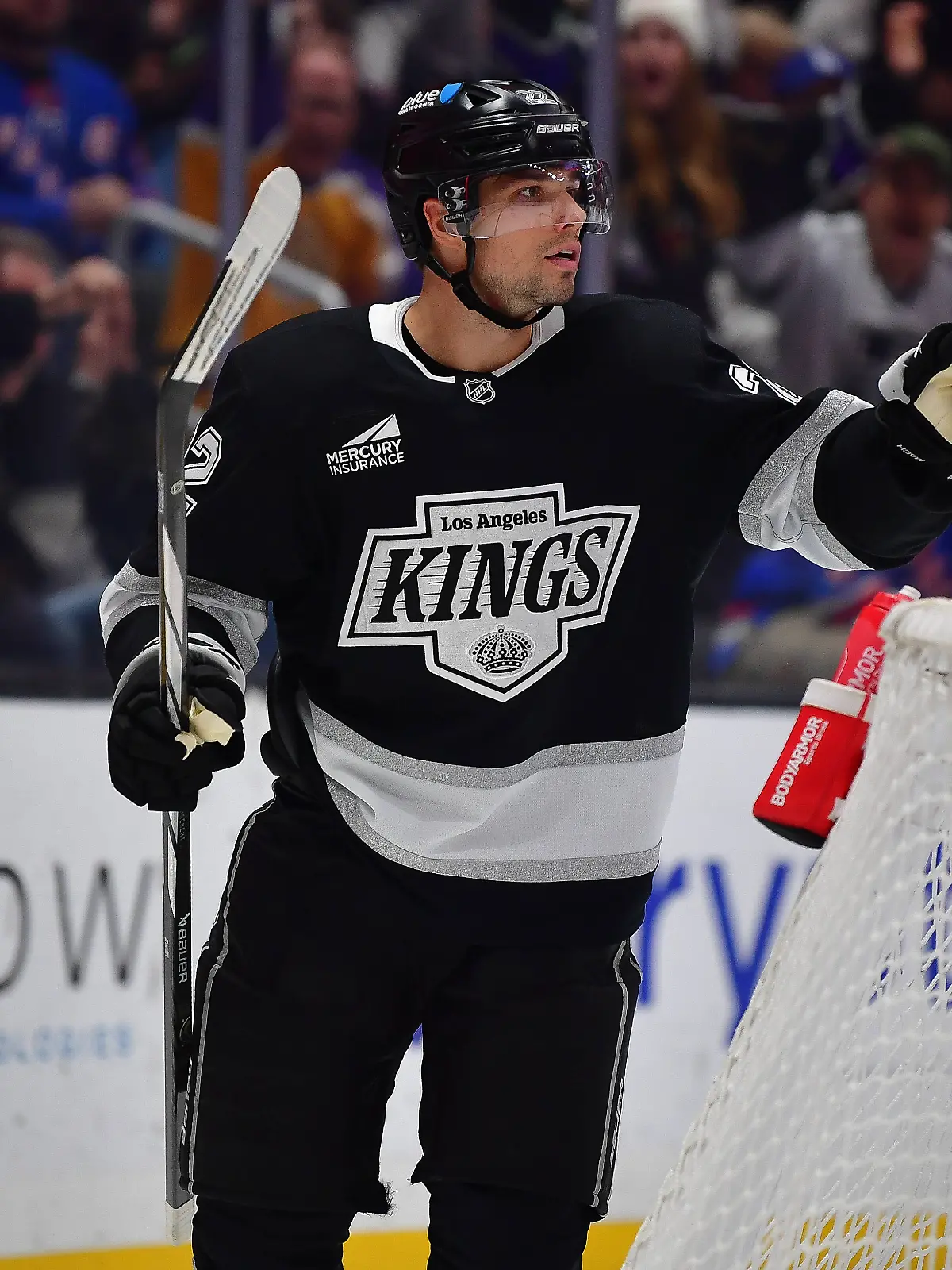 Kevin Fiala im Dress der Los Angeles Kings