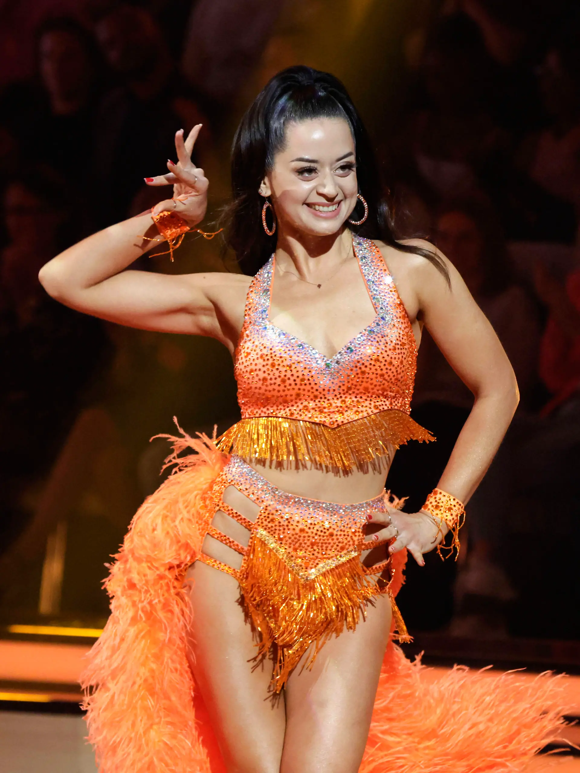Bild zu: "„Let’s Dance”-Liebling Malika Dzumaev auf Erfolgskurs! Mit diesen Promi-Männern fegte sie bereits übers Parkett"