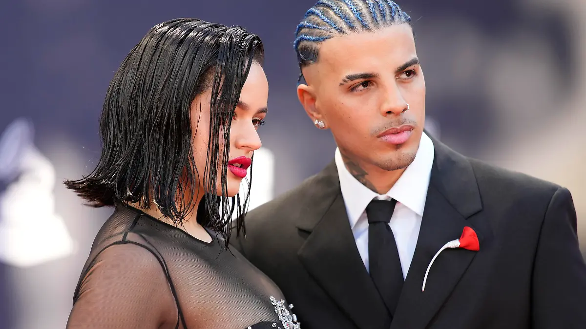 Rosalia, left, and Rauw Alejandro arrive at the 23rd annual Latin Grammy Awards at the Mandalay Bay Michelob Ultra Arena on Thursday, Nov. 17, 2022, in Las Vegas. (AP Photo/John Locher)