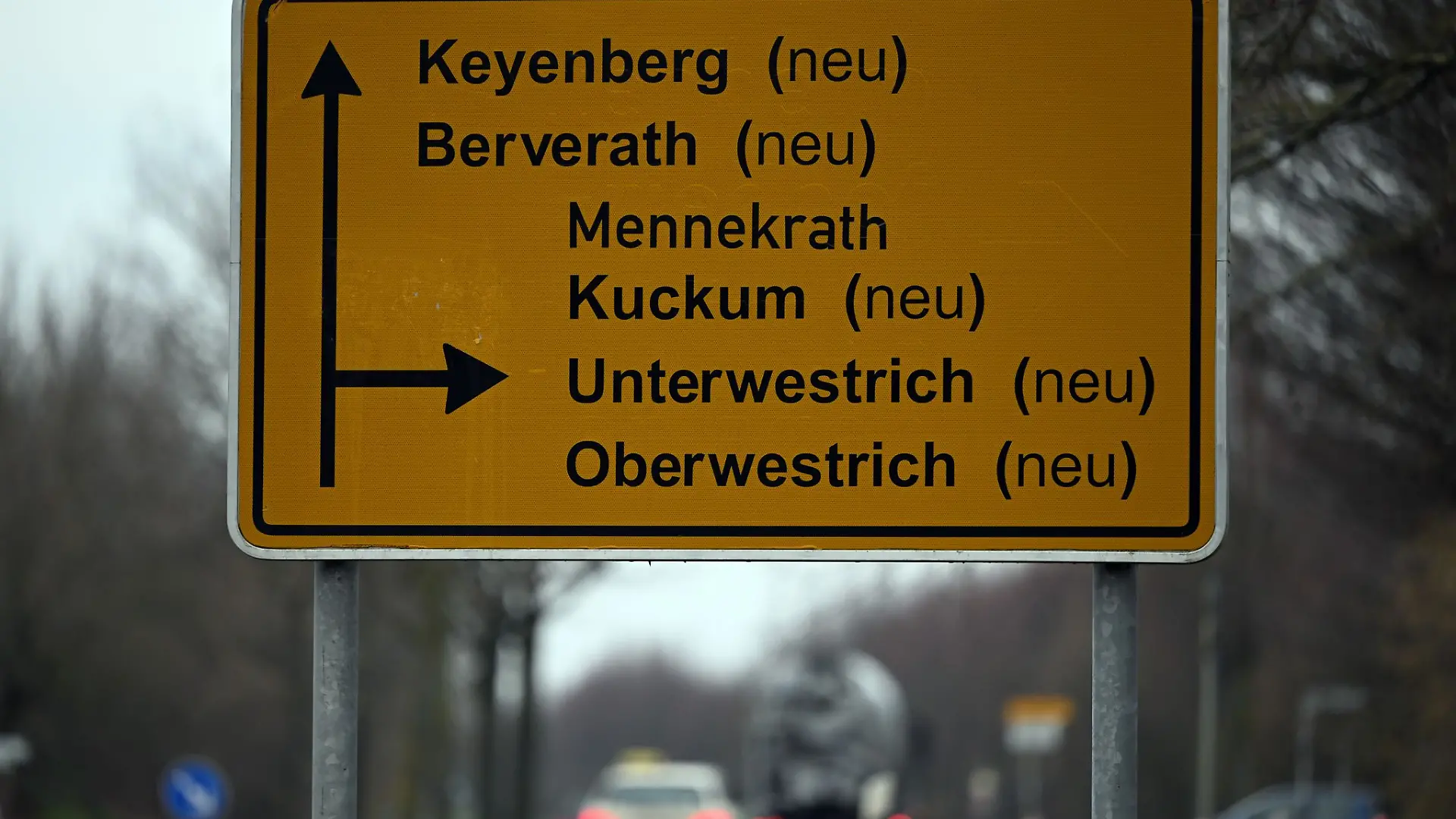 Die vor dem Abbaggern geretteten Dörfer Keyenberg, Kuckum und Berverath am Braunkohletagebau Garzweiler unterscheiden sich künftig durch ein vorgestelltes «Alt-» von den Umsiedlungsorten mit dem gleichen Ortsnamen.