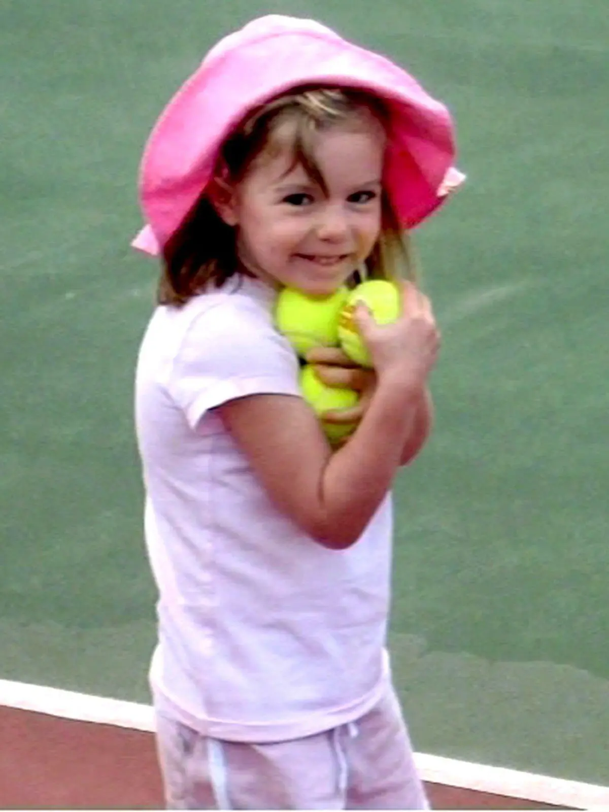 ARCHIV - Madeleine McCann(undatiertes Archivfoto). Photo: EPA/REAL MADRID TV/ HO EDITORIAL USE ONLY, NO SALES (zu dpa "Acht Jahre nach Maddies Verschwinden: Mutter gibt nicht auf" vom 01.05.2015) +++(c) dpa - Bildfunk+++