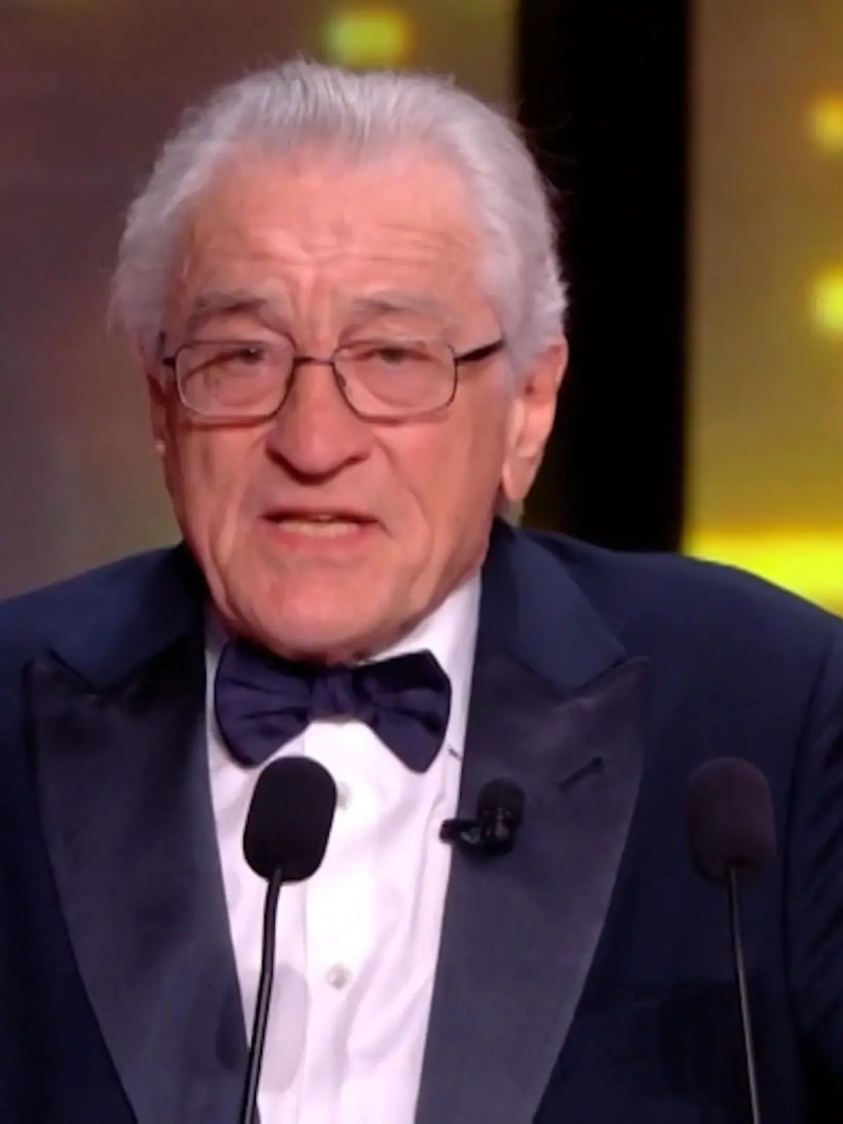 Bild zu: "„Müssen handeln!“ Hollywood-Star hält Brandrede gegen Trump"