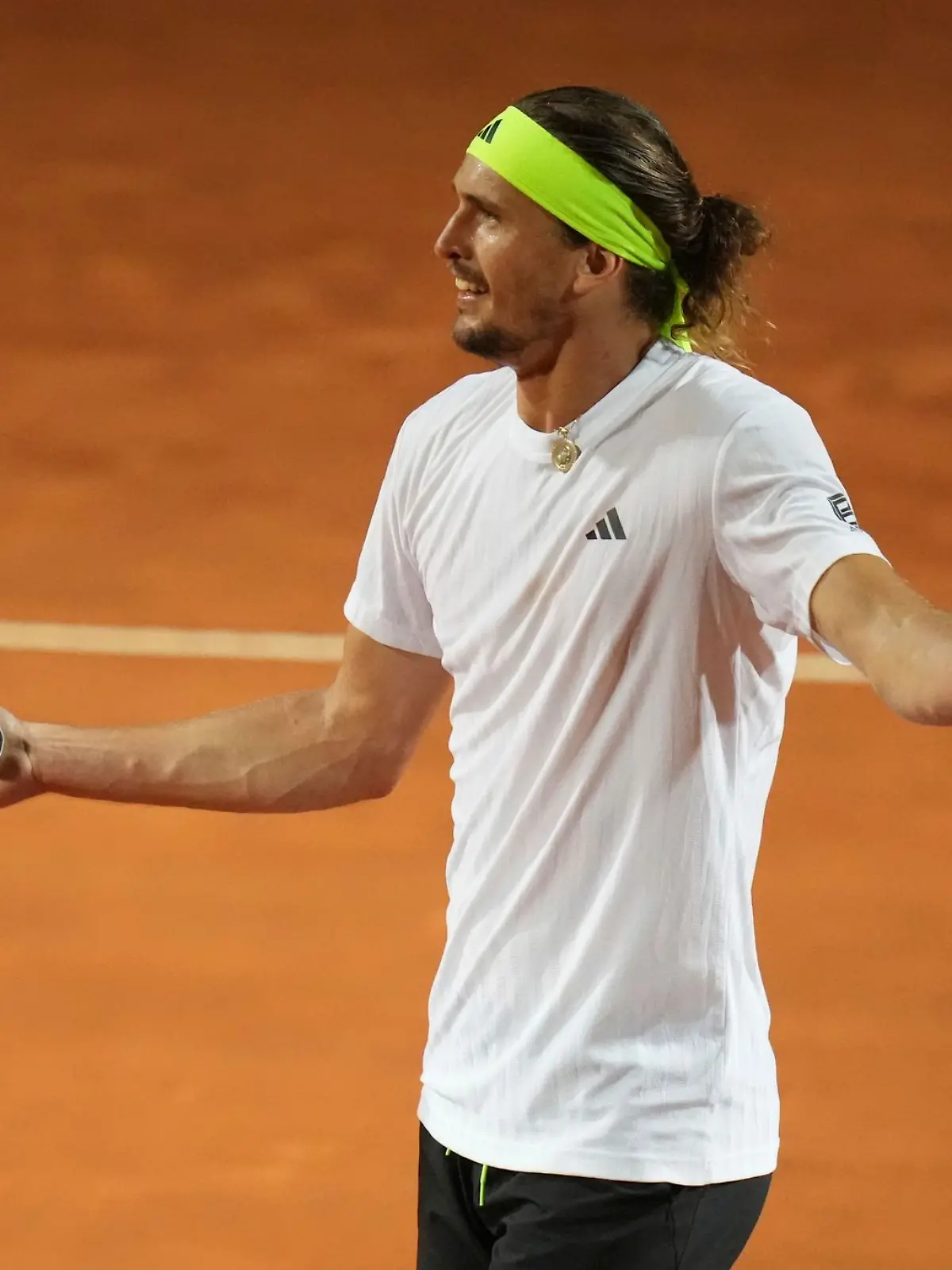 Alexander Zverev schimpft nach seiner Niederlage in Rom über die Bälle.