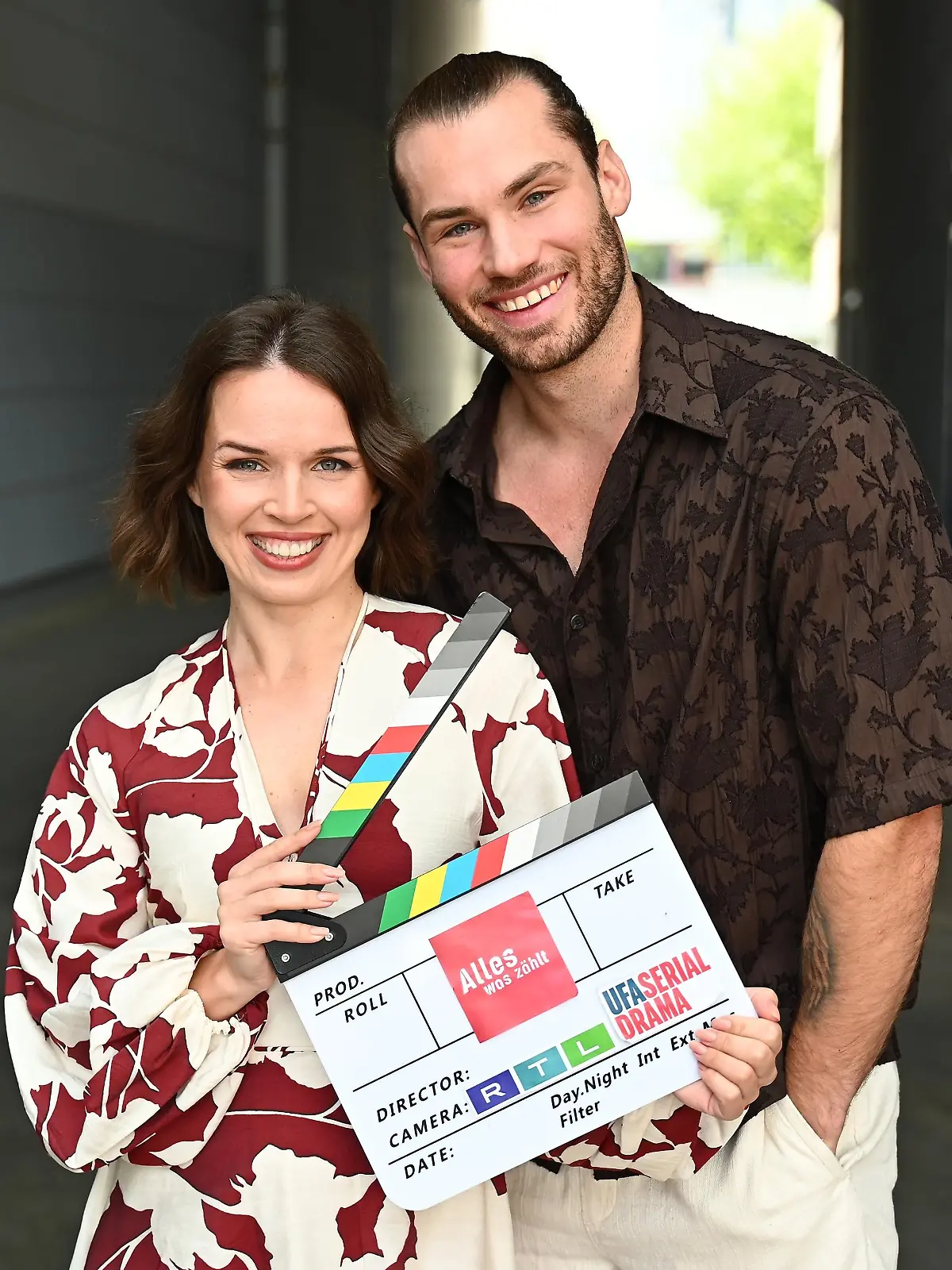 Darya Birnstiel (spielt „Lara Brandt”) und Vitali Huk (spielt „Milan Hafner”)