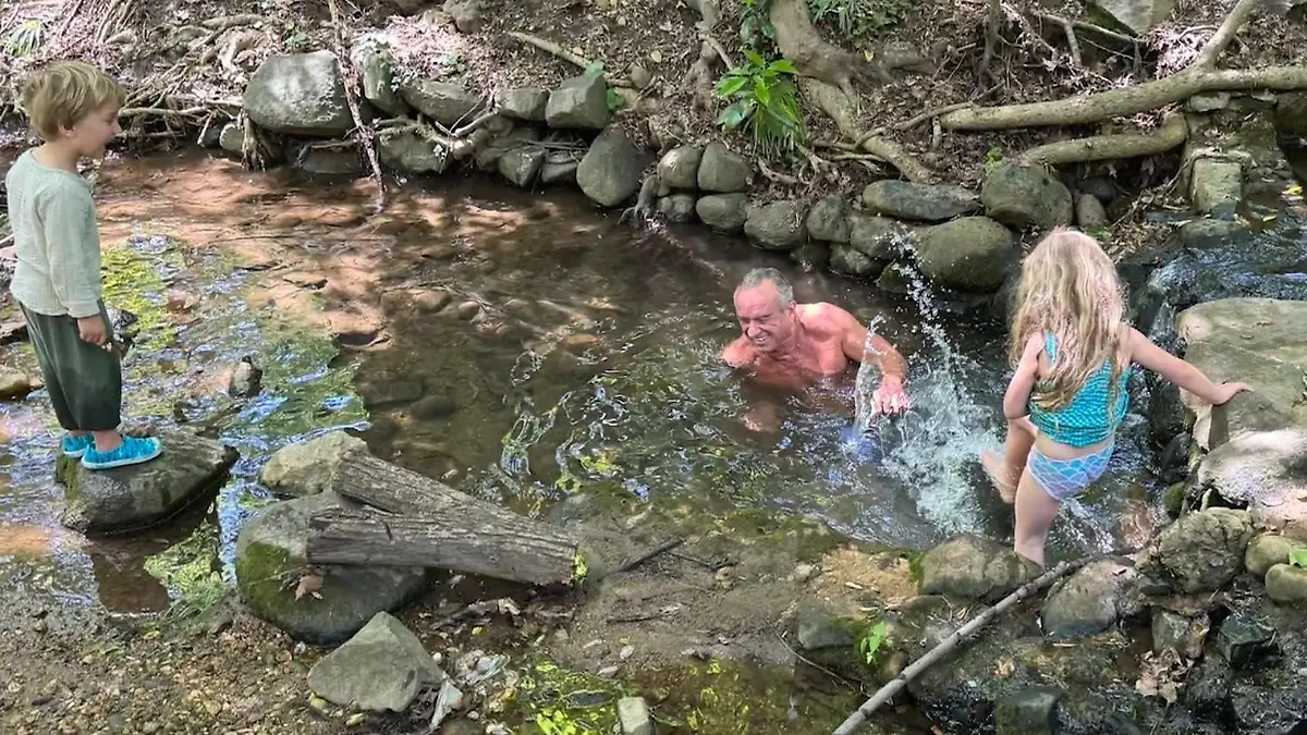 Trump-Gesundheitsminister Kennedy Jr. nimmt Fäkalien-Bad Badeverbot seit 1971!