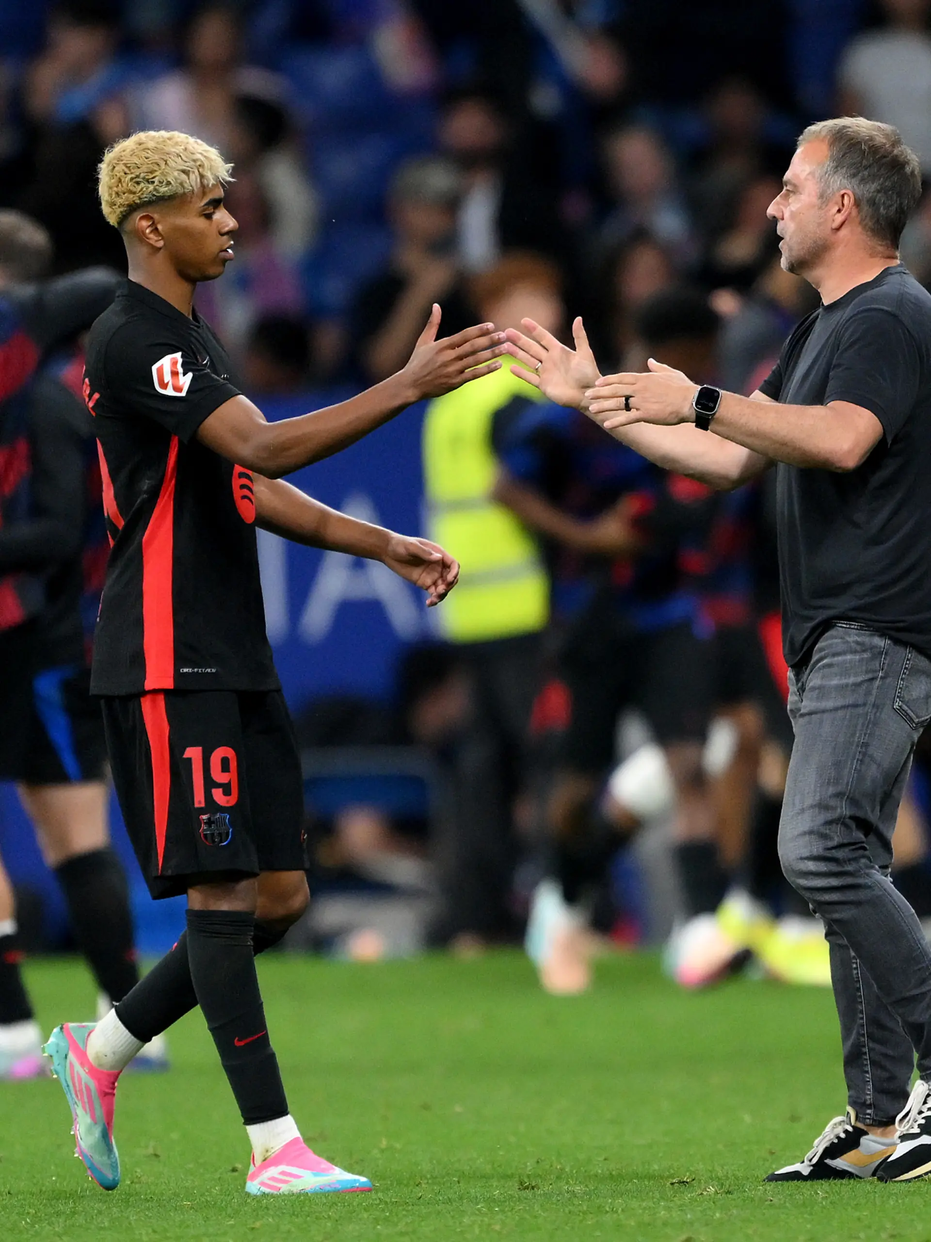 Bild zu: "Barcelona feiert Erfolgscoach: „Vielen Dank Hansi Flick!”  "